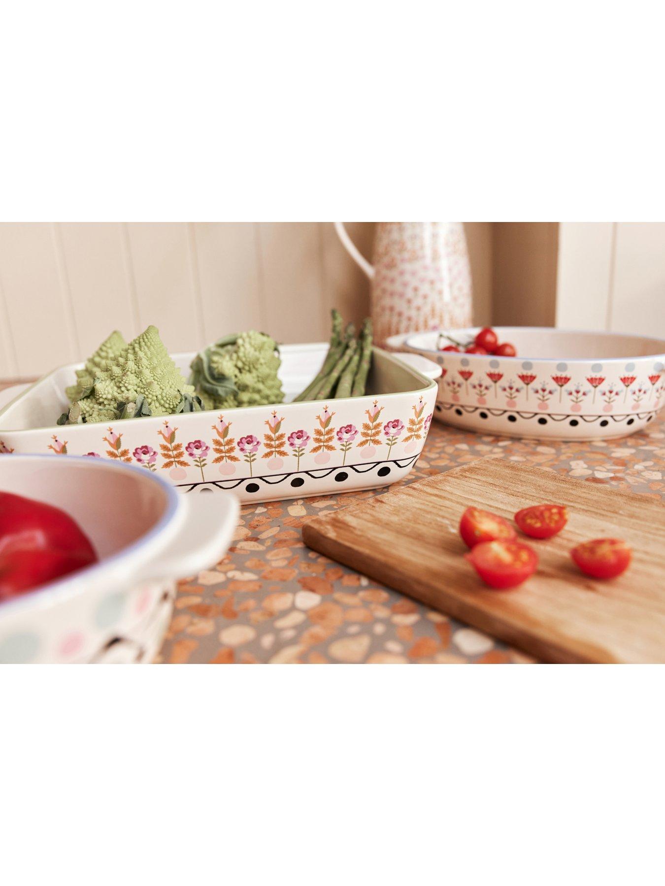 Image 2 of 4 of Cath Kidston Painted Table Ceramic Roasting Dish &ndash; 33 cm