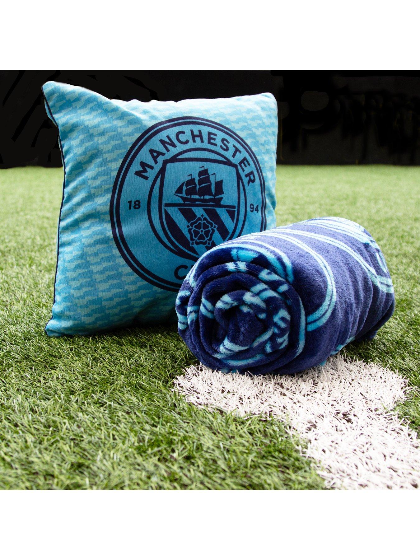 Image 4 of 6 of Manchester City Man City Panel Fleece Blanket