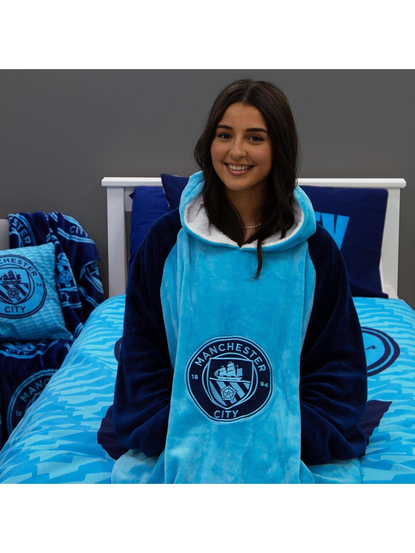 Image 6 of 7 of Manchester City Man City Wearable Fleece Hoodie