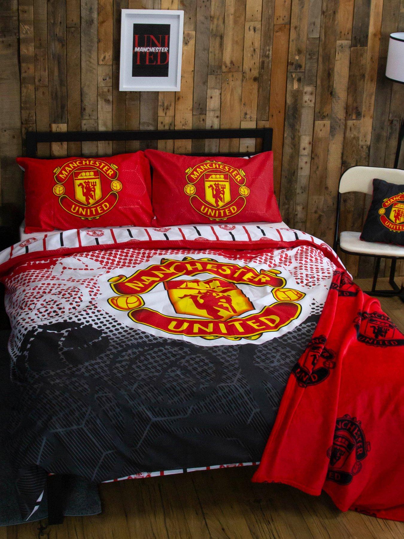 Product photograph of Manchester United Double Panel Duvet from very.co.uk