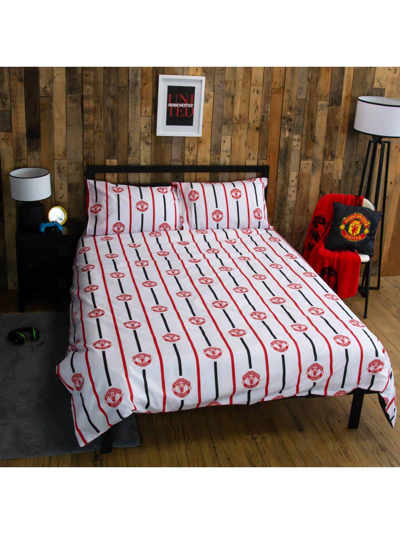 Manchester United FC Core Stripe – Set Piumone Doppia Faccia Con Federe, 200x200 Cm, 52% Poliestere 48% Cotone, Licenza Ufficiale