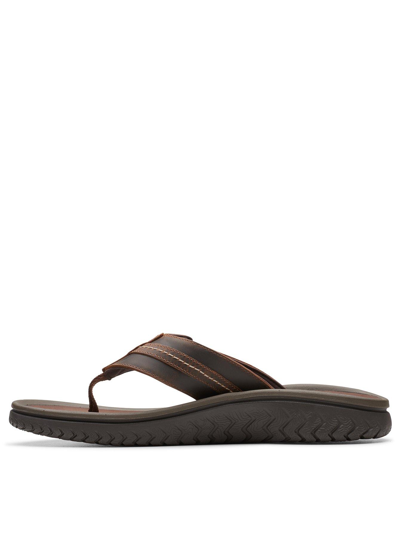 Clarks flip best sale flops womens brown