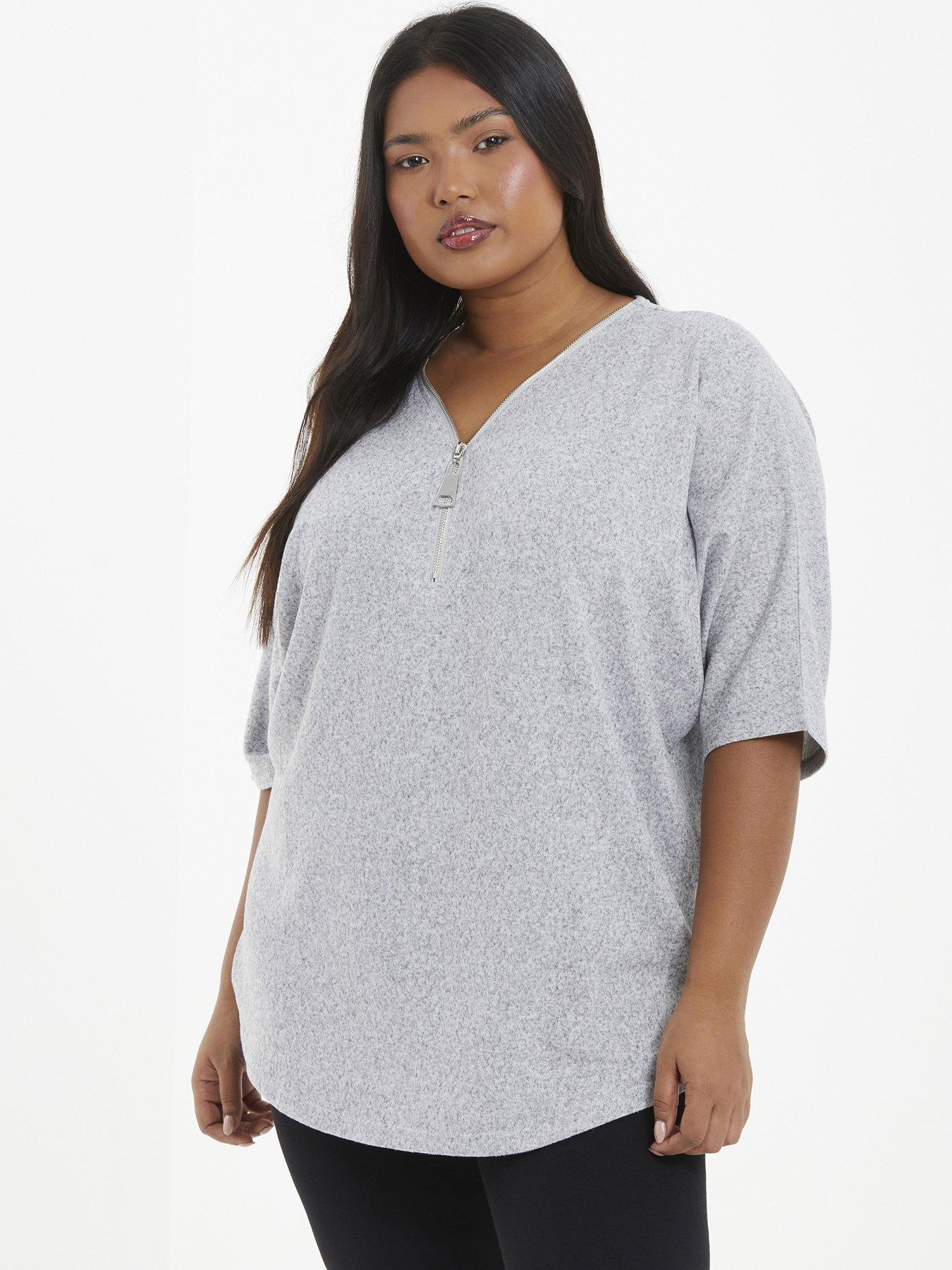 quiz-curve-curve-grey-zip-batwing-top