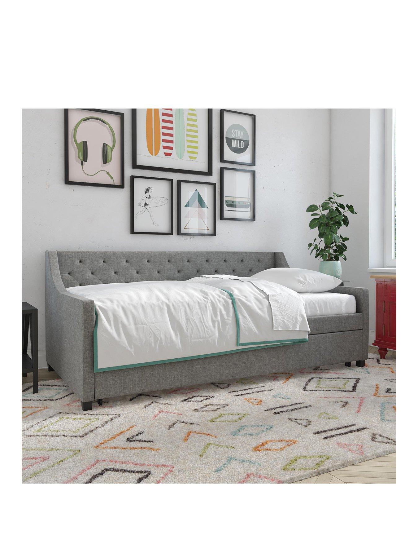 Novogratz daybed and deals trundle