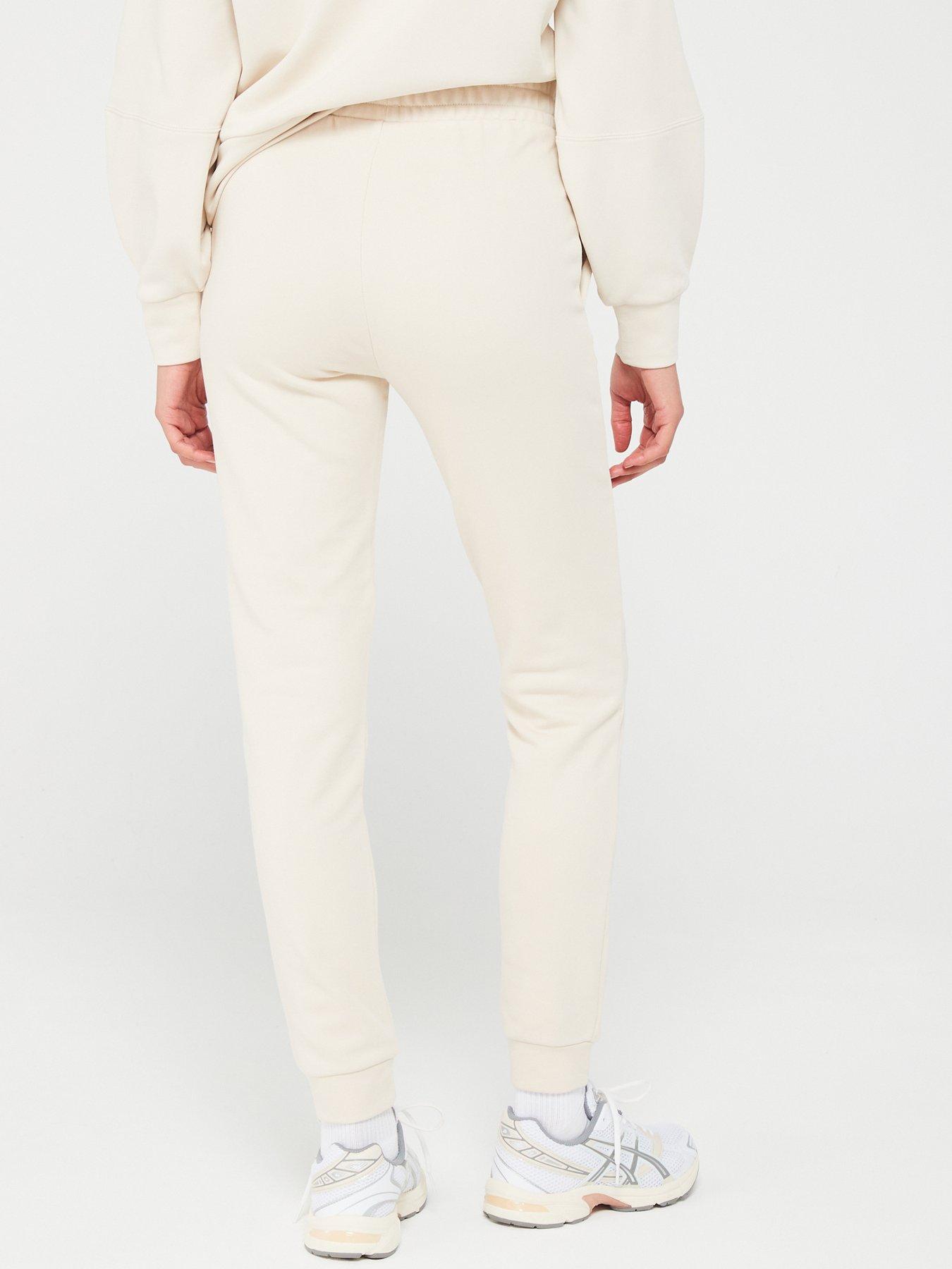 Peach Oversized Joggers as part of an outfit  Topshop outfit, Joggers  outfit women, Womens loungewear