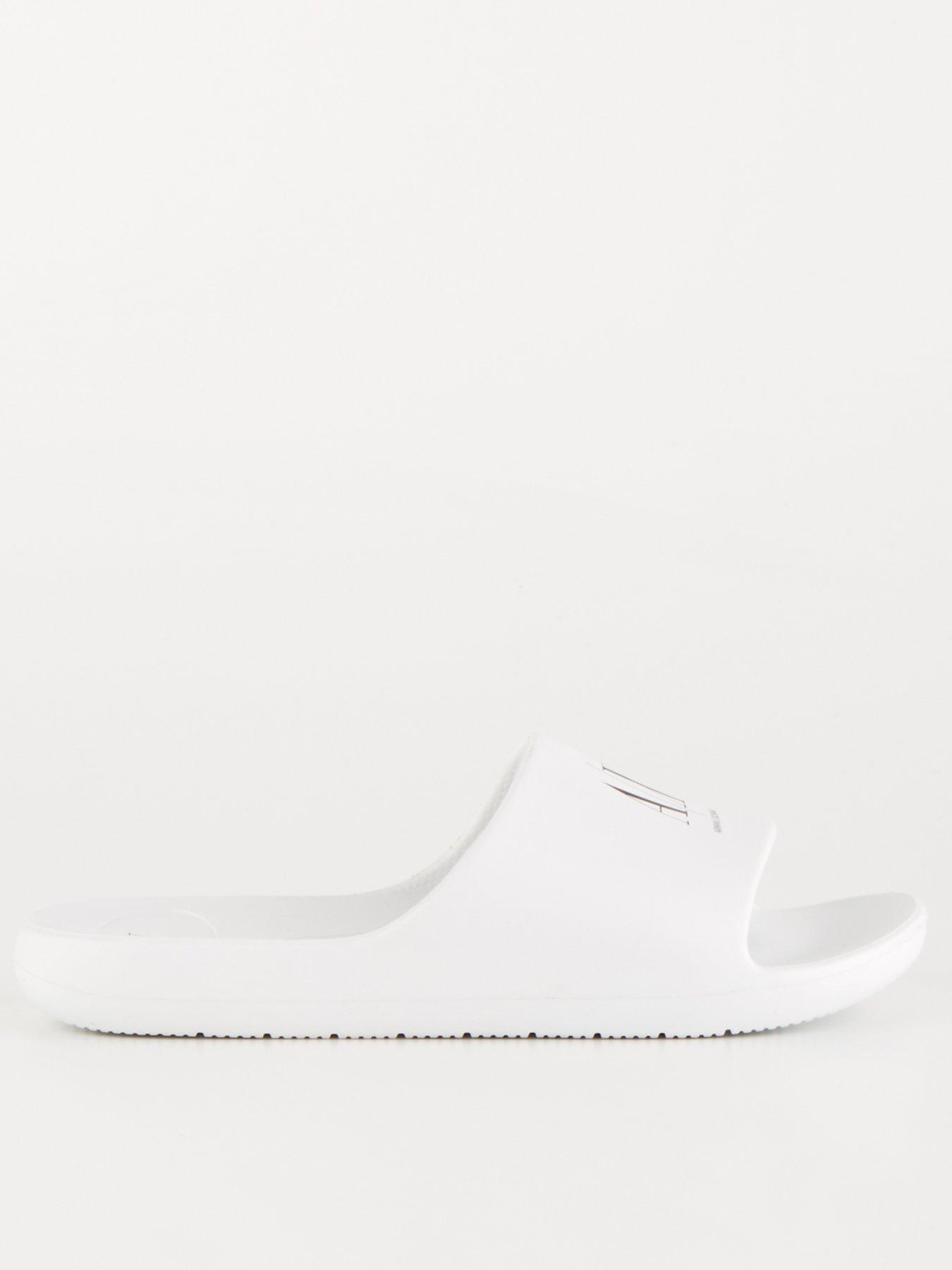 Image 3 of 6 of Armani Exchange Eva Sliders - White