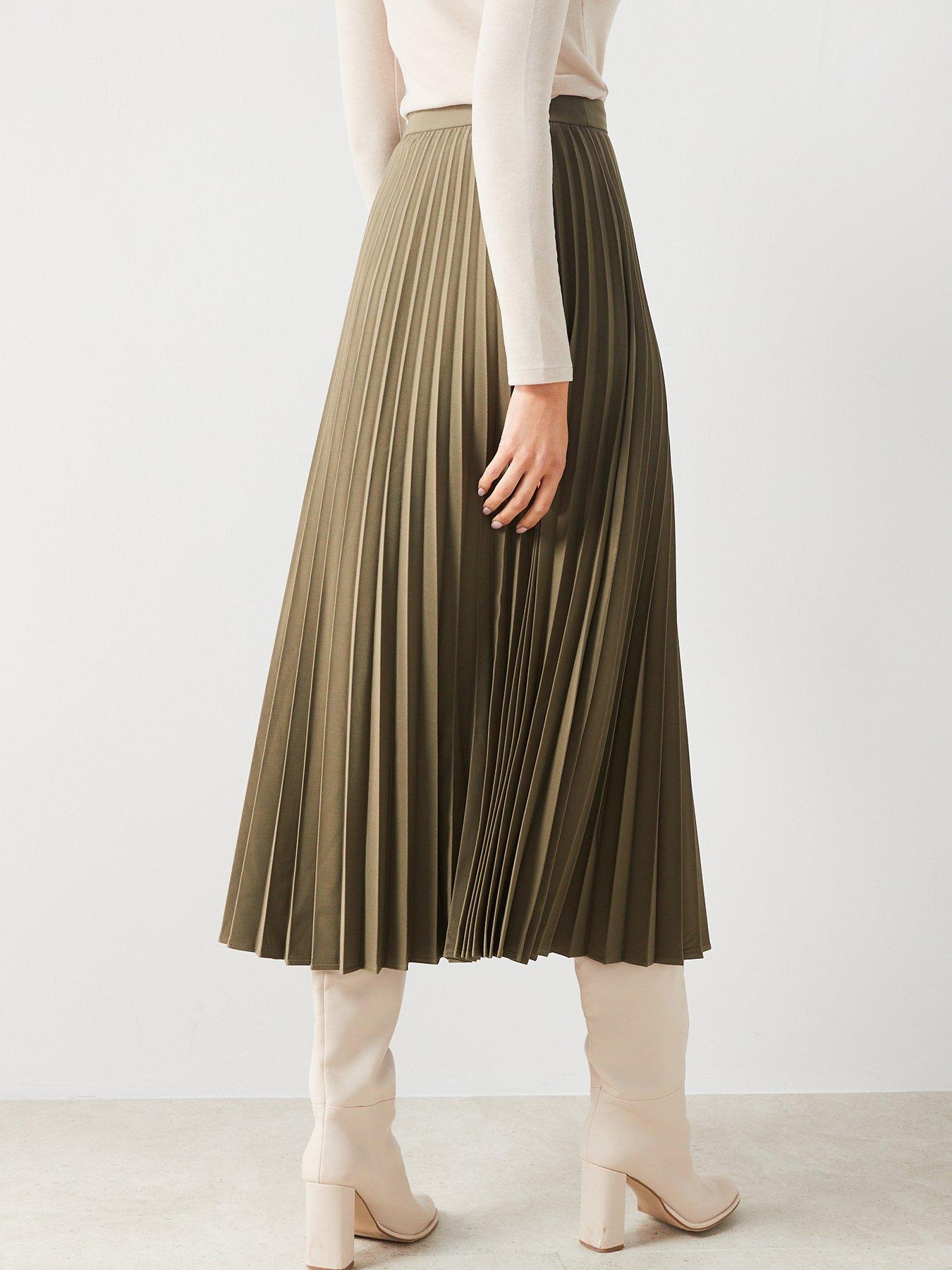 Khaki on sale pleated skirt