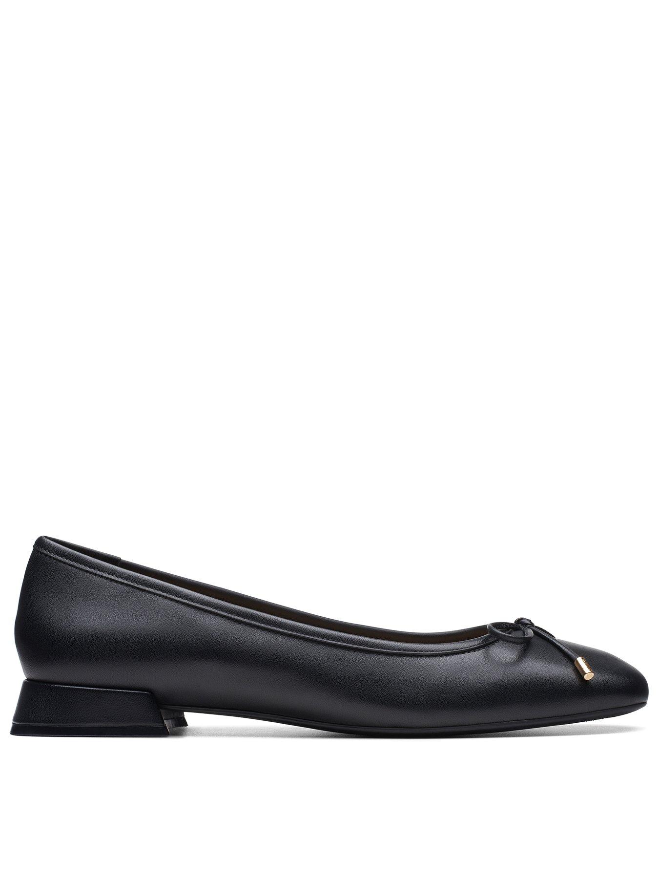 Clarks leather 2024 ballet flats