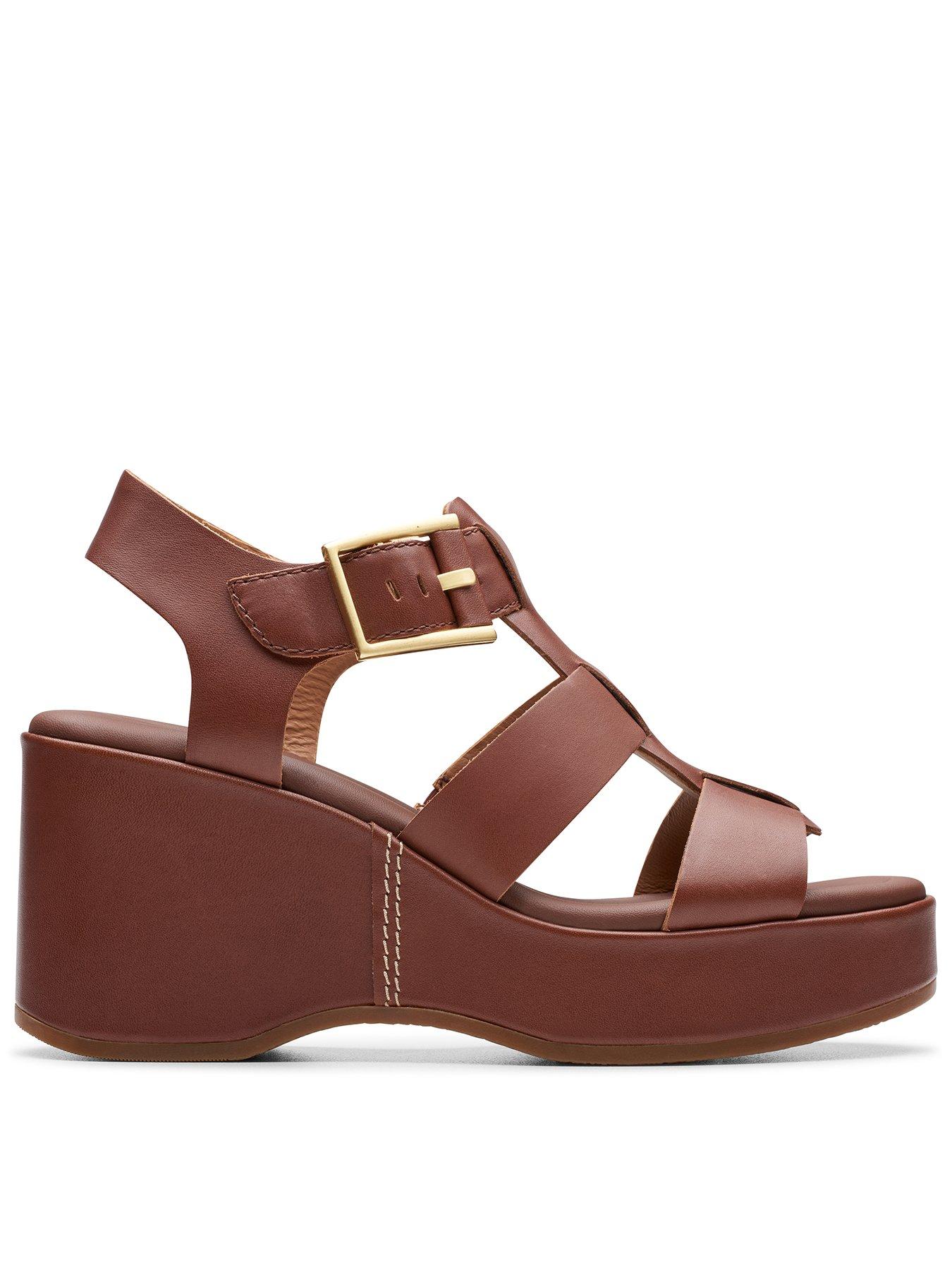 Clarks closed hot sale toe wedge