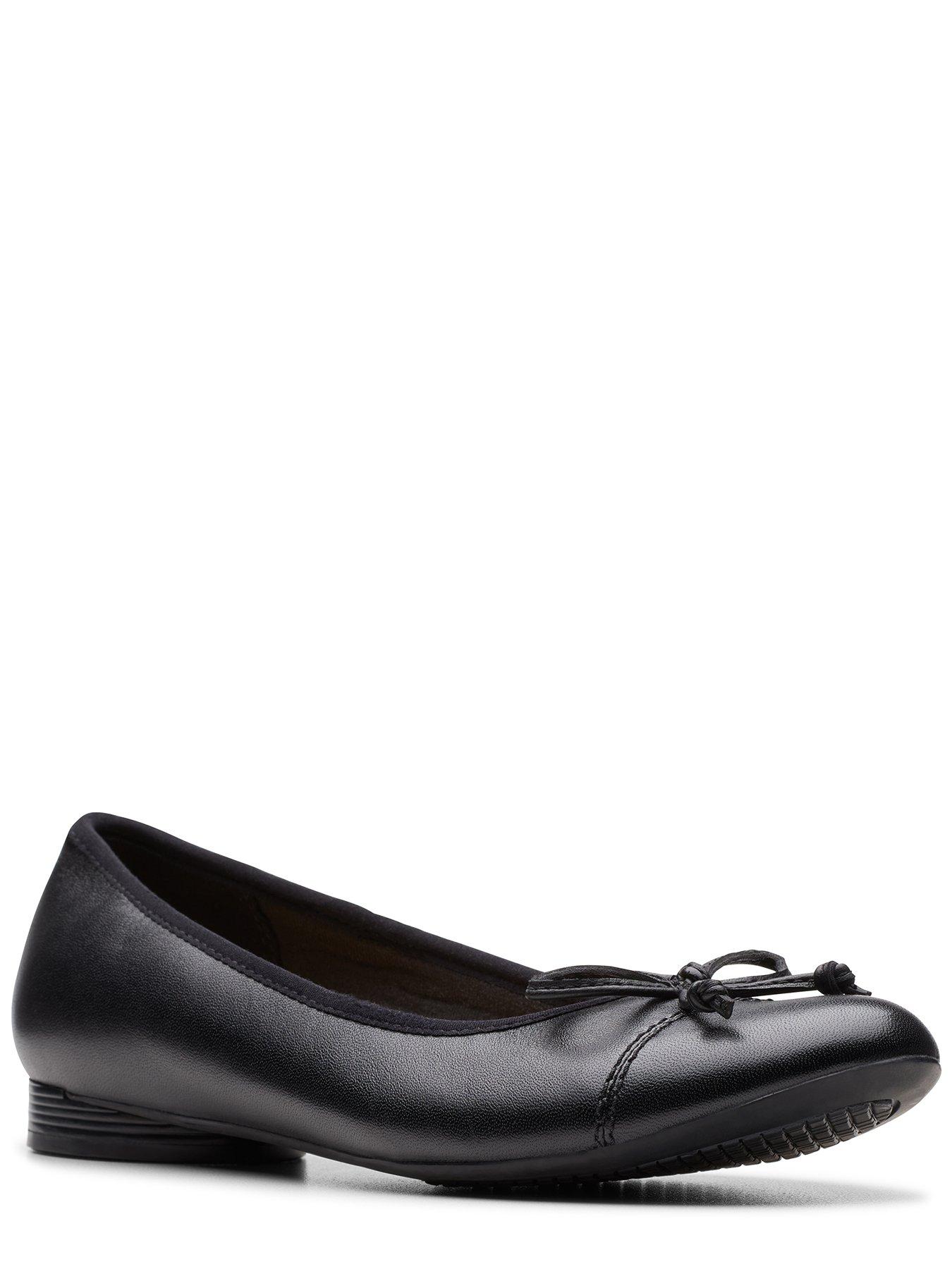 Clarks ballet sale flats bow