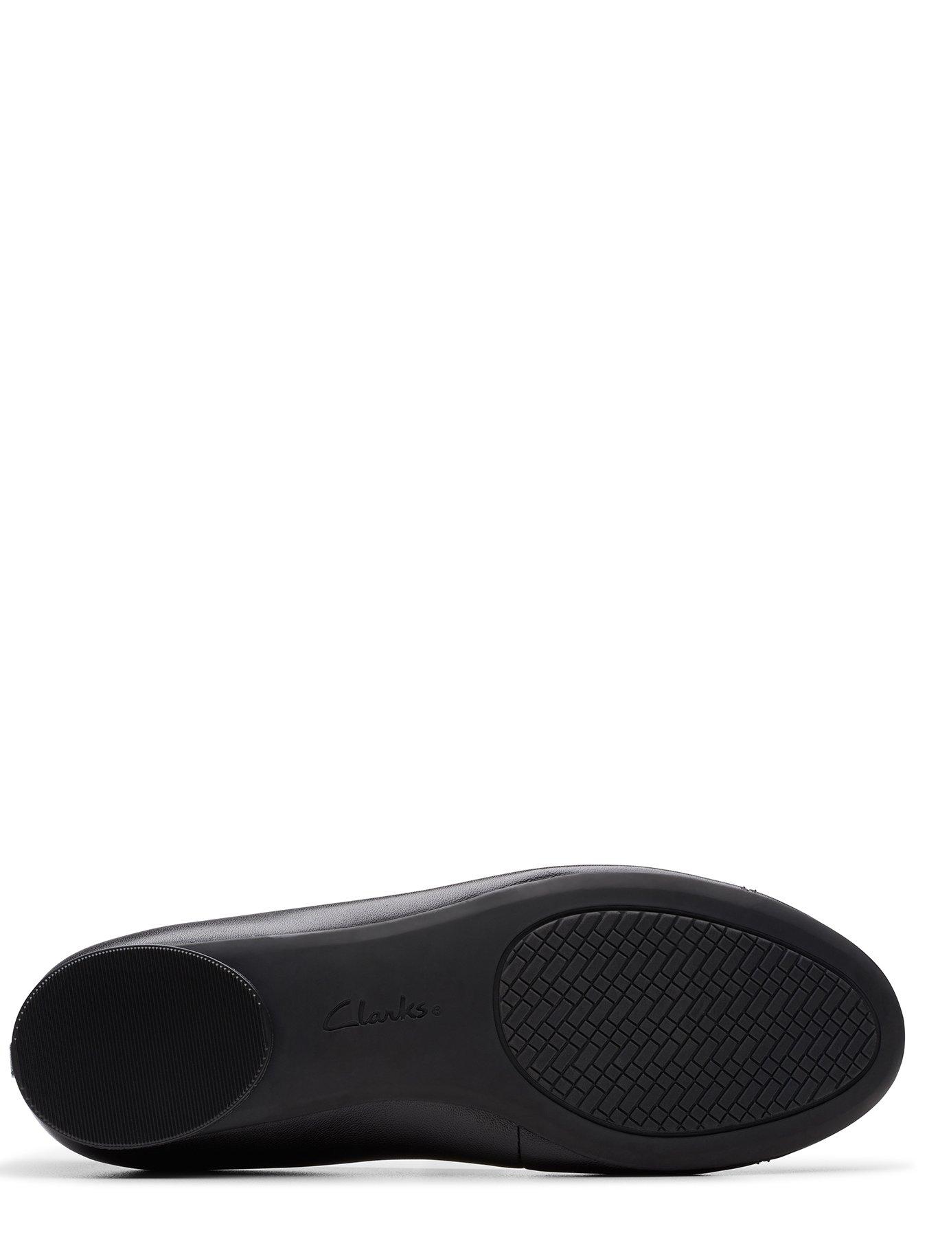 Image 5 of 7 of Clarks Wide Fit Loreleigh Rae Leather Ballerina - Black