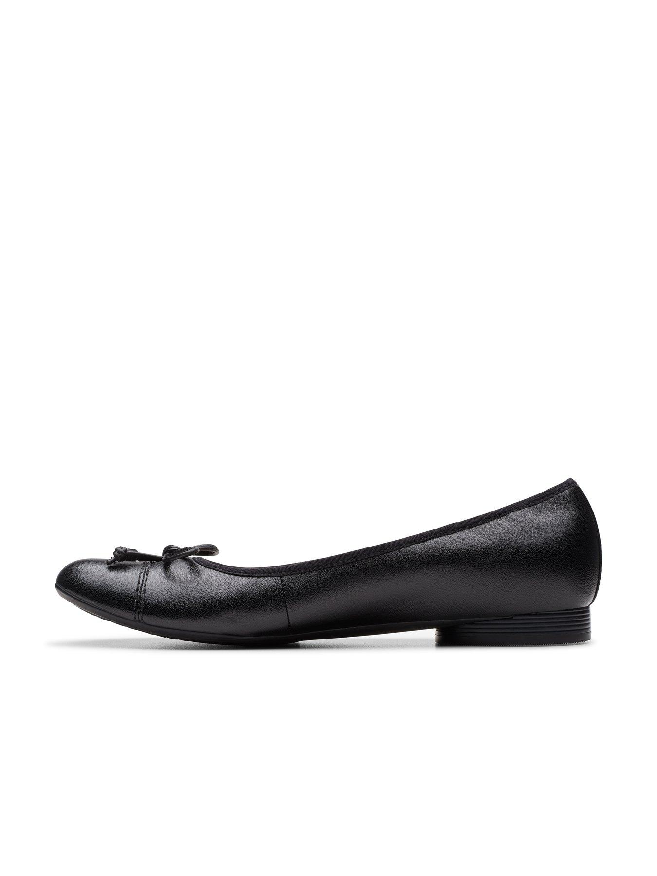 Image 6 of 7 of Clarks Wide Fit Loreleigh Rae Leather Ballerina - Black