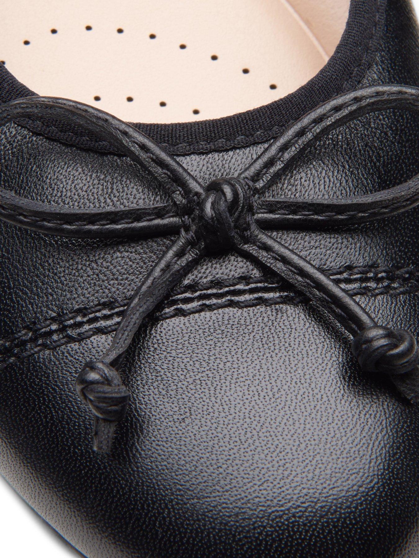 Image 7 of 7 of Clarks Wide Fit Loreleigh Rae Leather Ballerina - Black