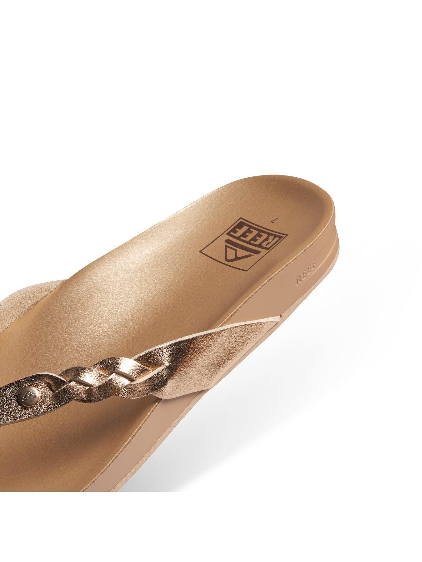 Cushion Court Twist Toe Post Sandals Golden Hour Gold