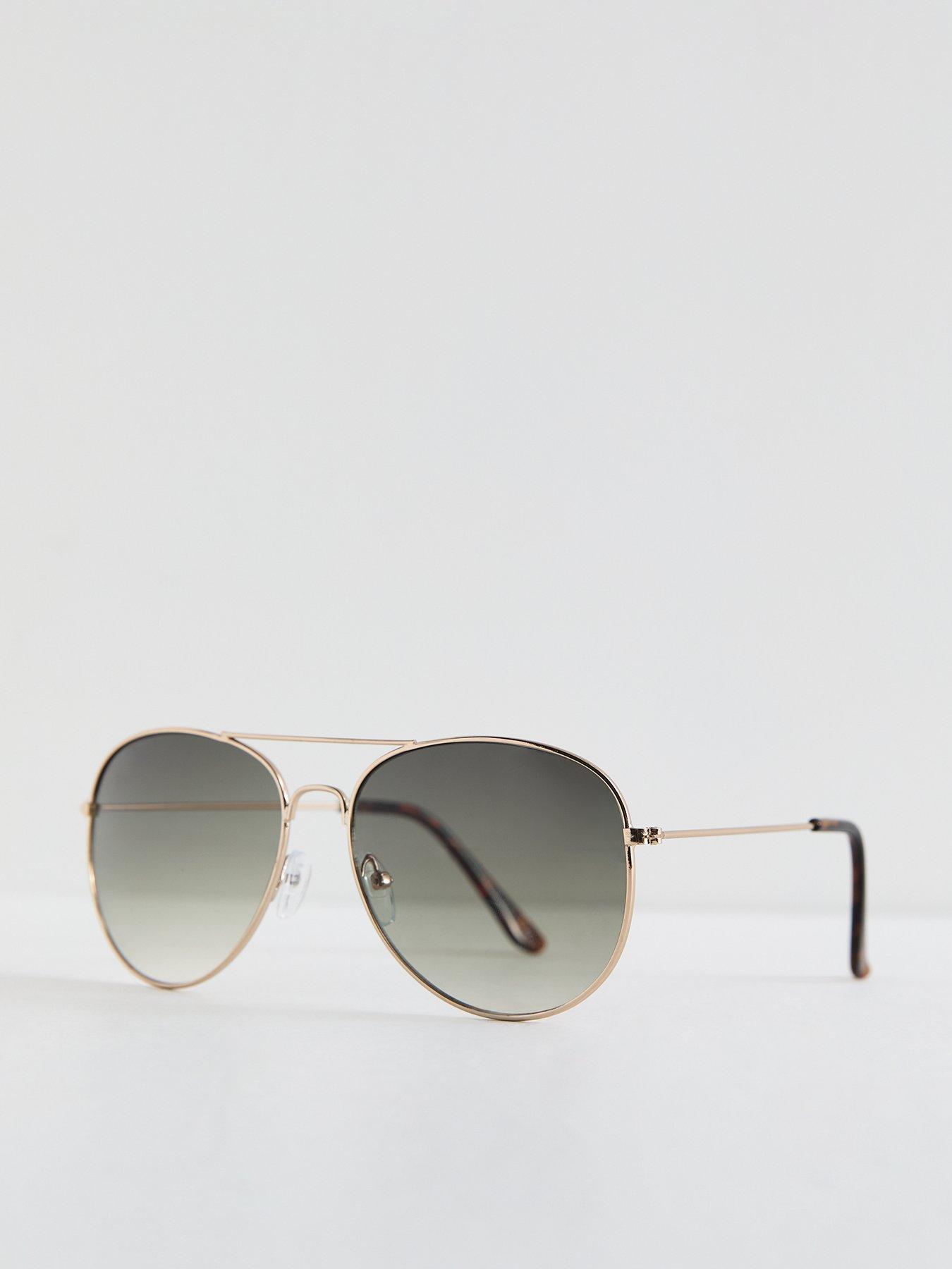 Ray sale ban vu