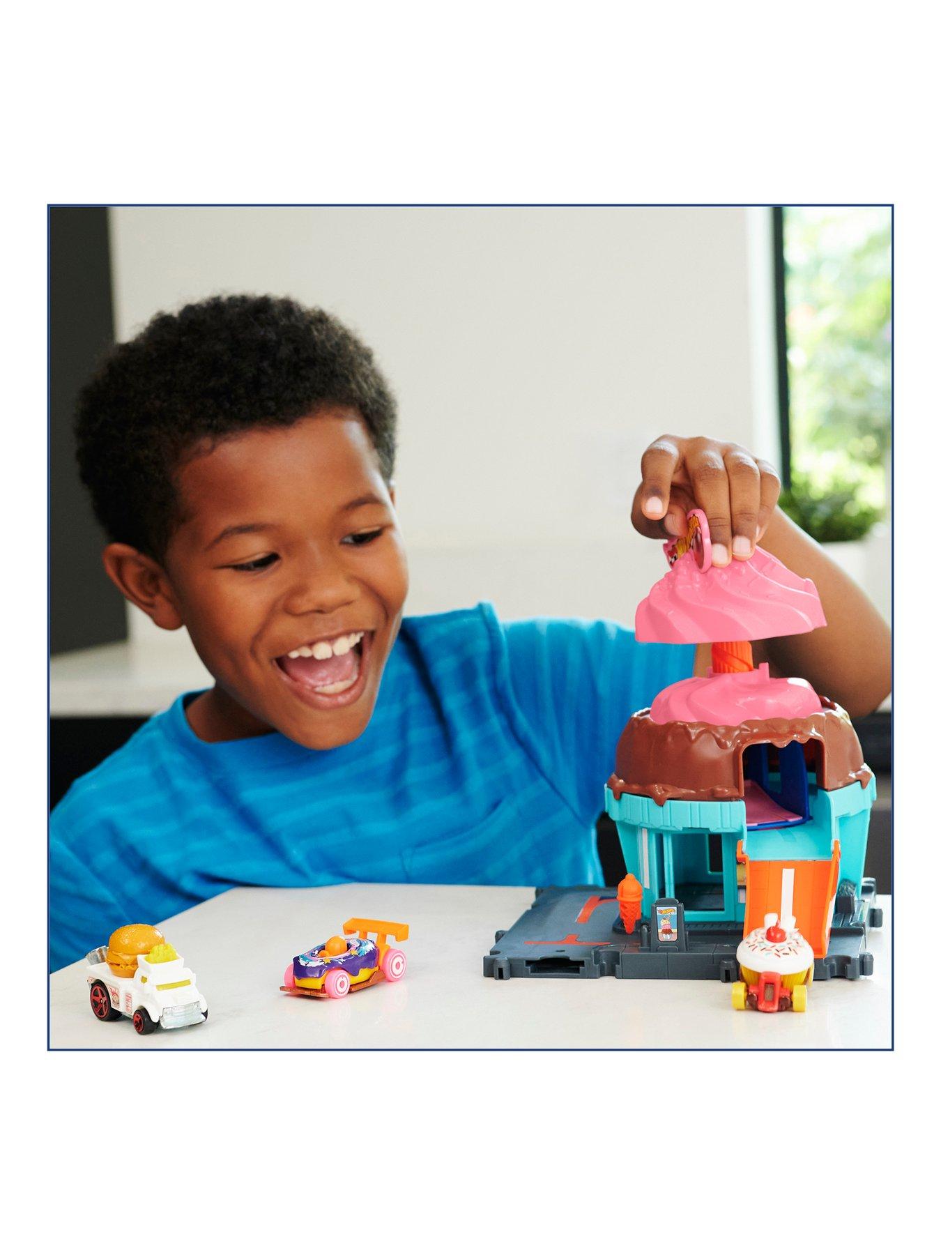 Hot Wheels City Downtown Ice Cream Swirl Vehicle Playset Very