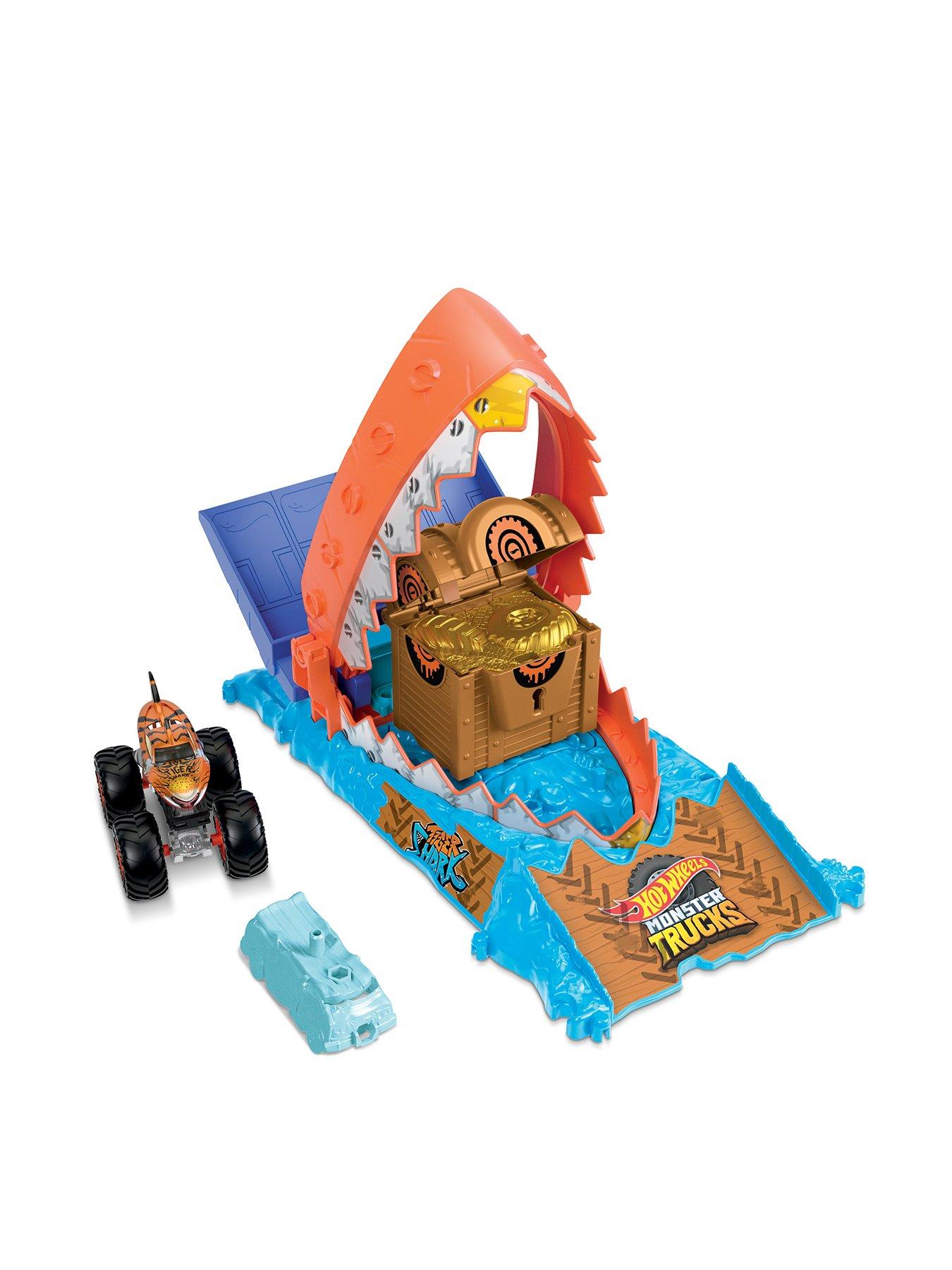 Hot Wheels Monster Trucks Shark Treasure Chomp Challenge Playset Very