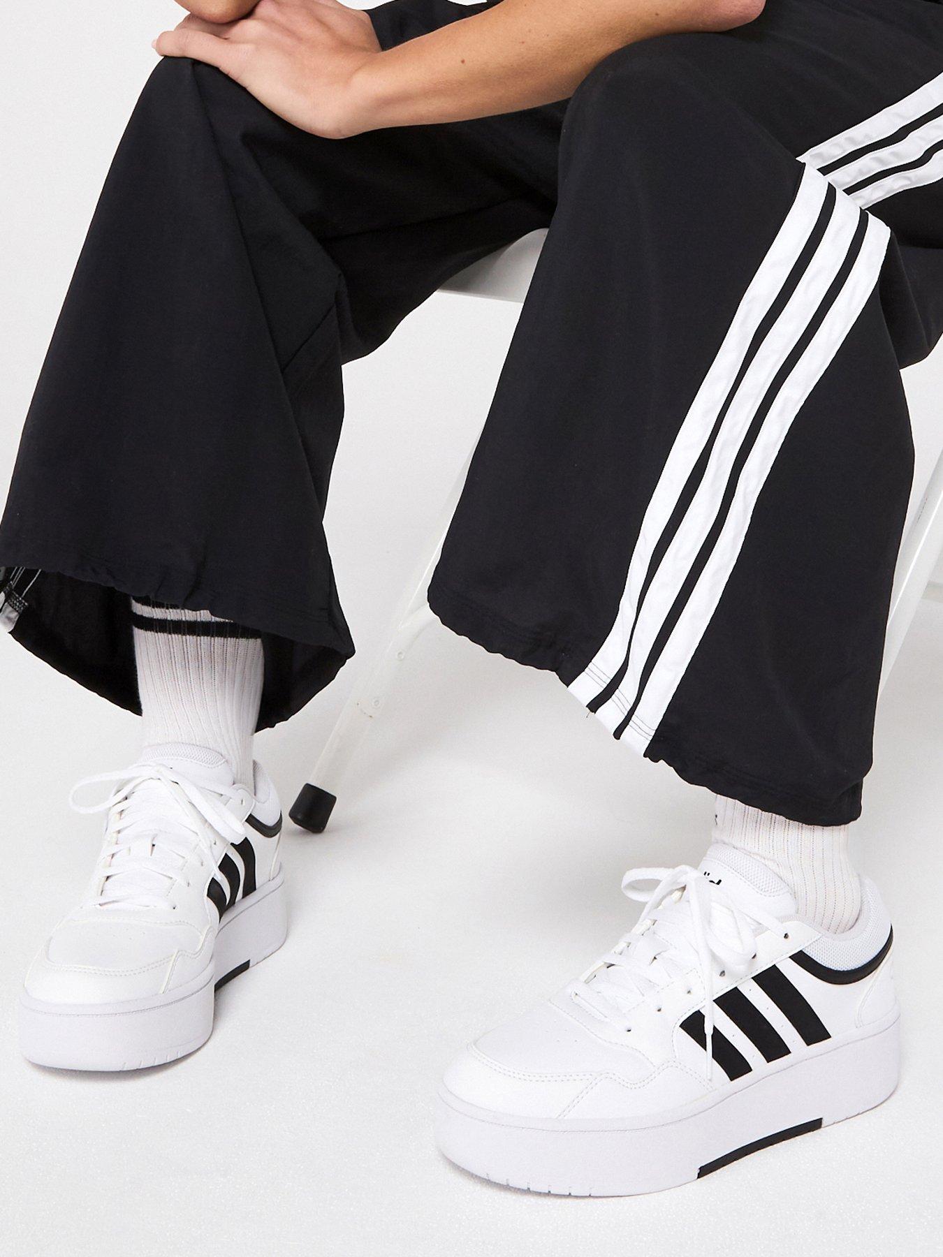 undefined Womens Hoops 3.0 Bold Trainers - White/Black