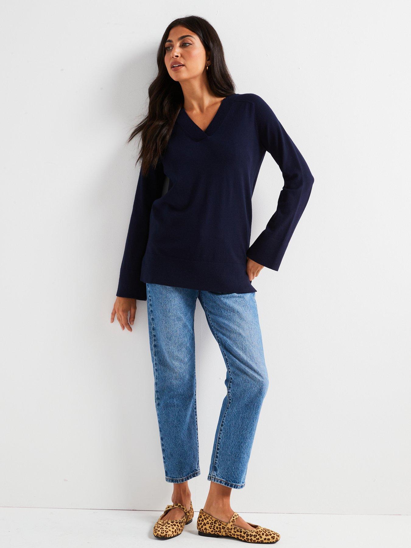 Image 3 of 6 of Everyday V Neck Longline Jumper - Navy