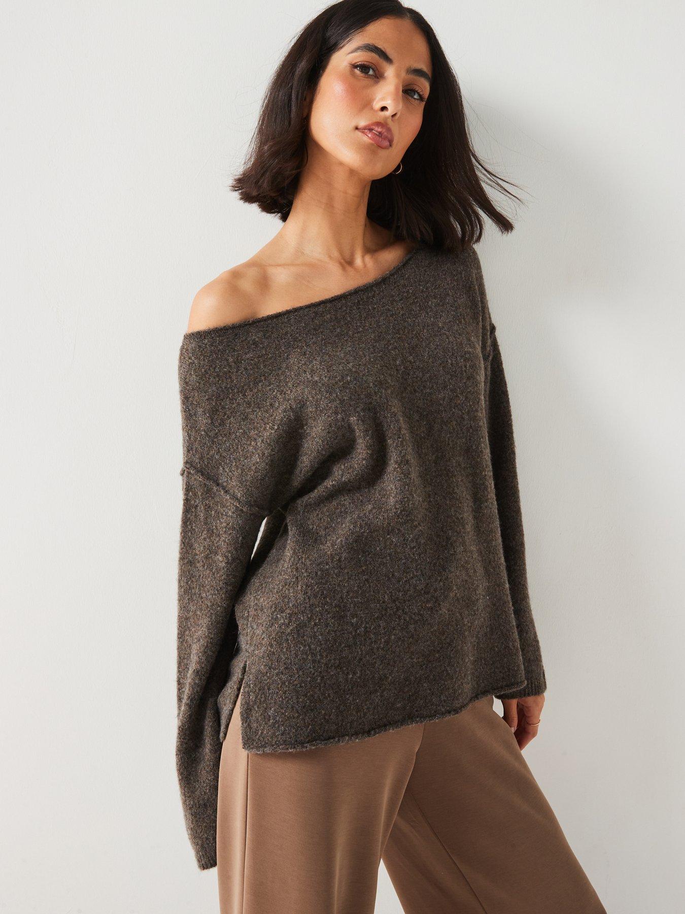 Off the shoulder baggy jumper best sale