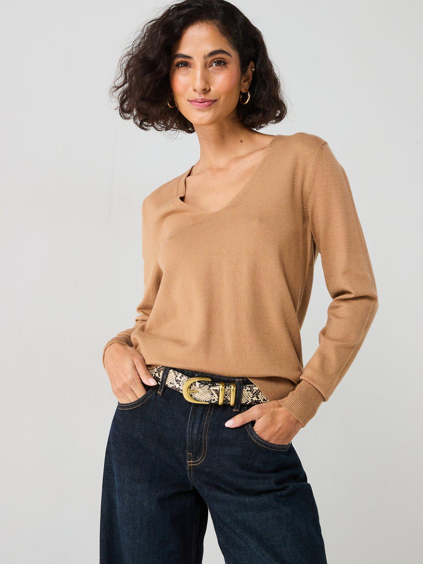 Image 5 of 5 of Everyday V Neck Knitted Jumper - Neutral
