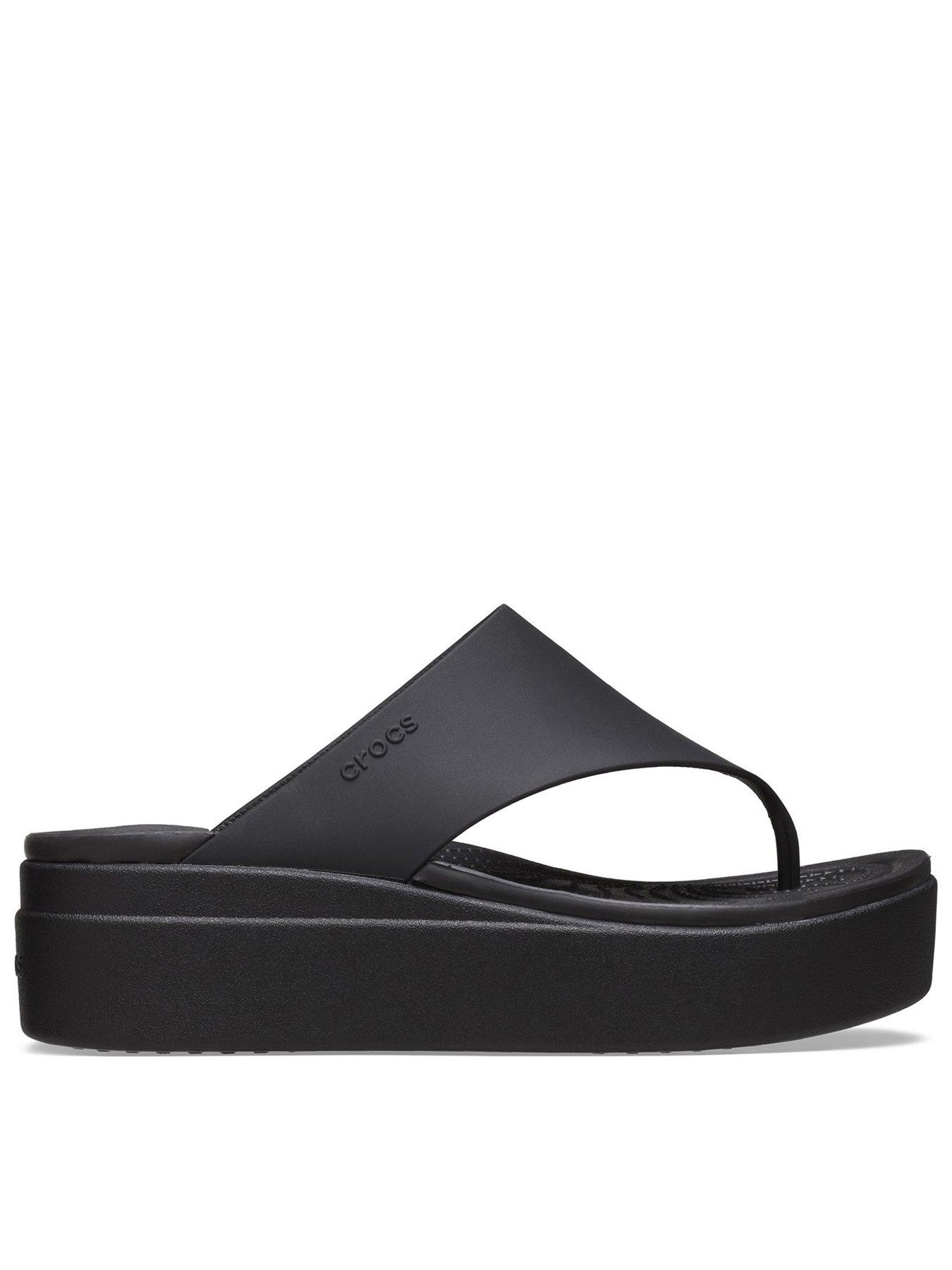 crocs-brooklyn-flip-black