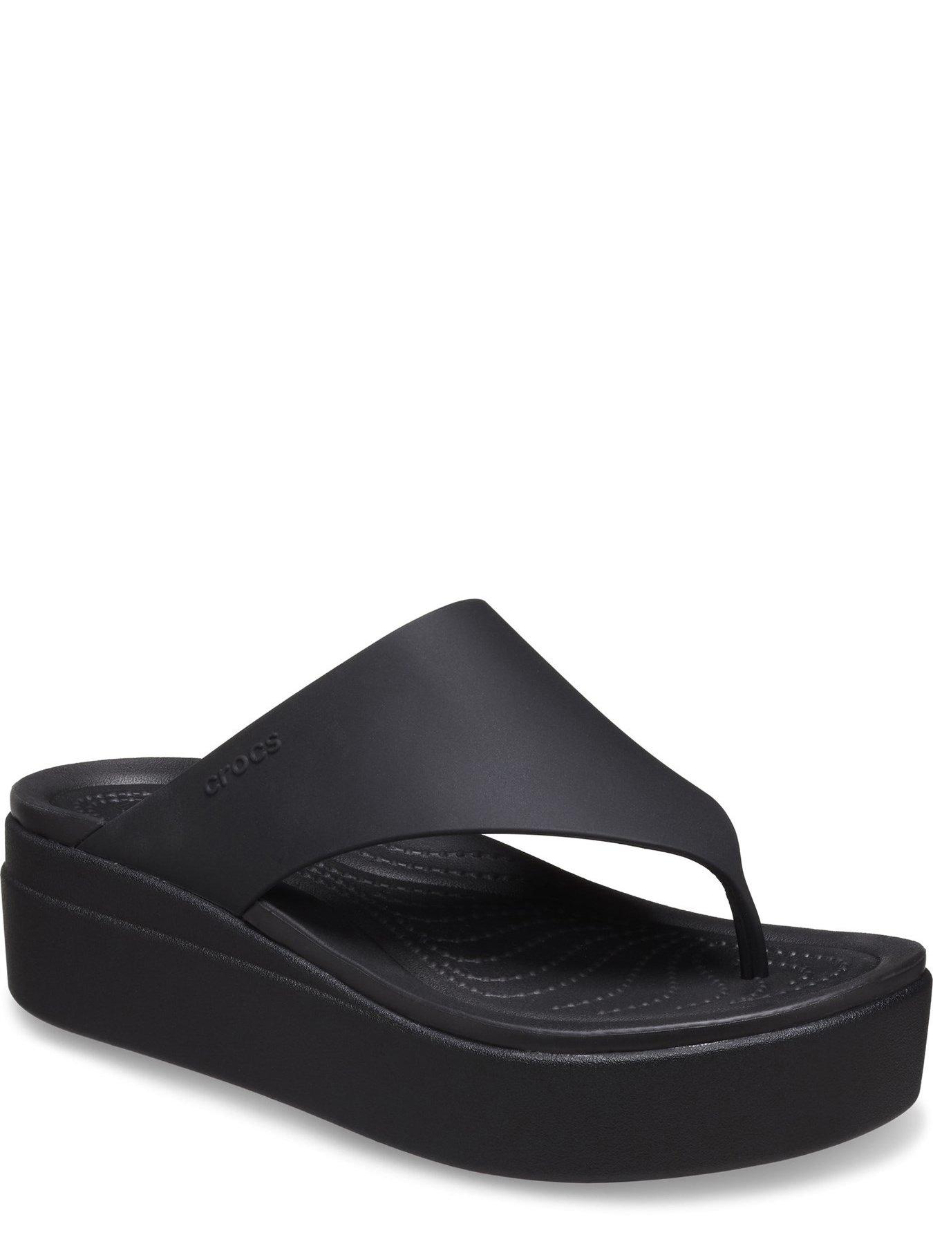 Crocs Brooklyn Flip - Black | Very.co.uk