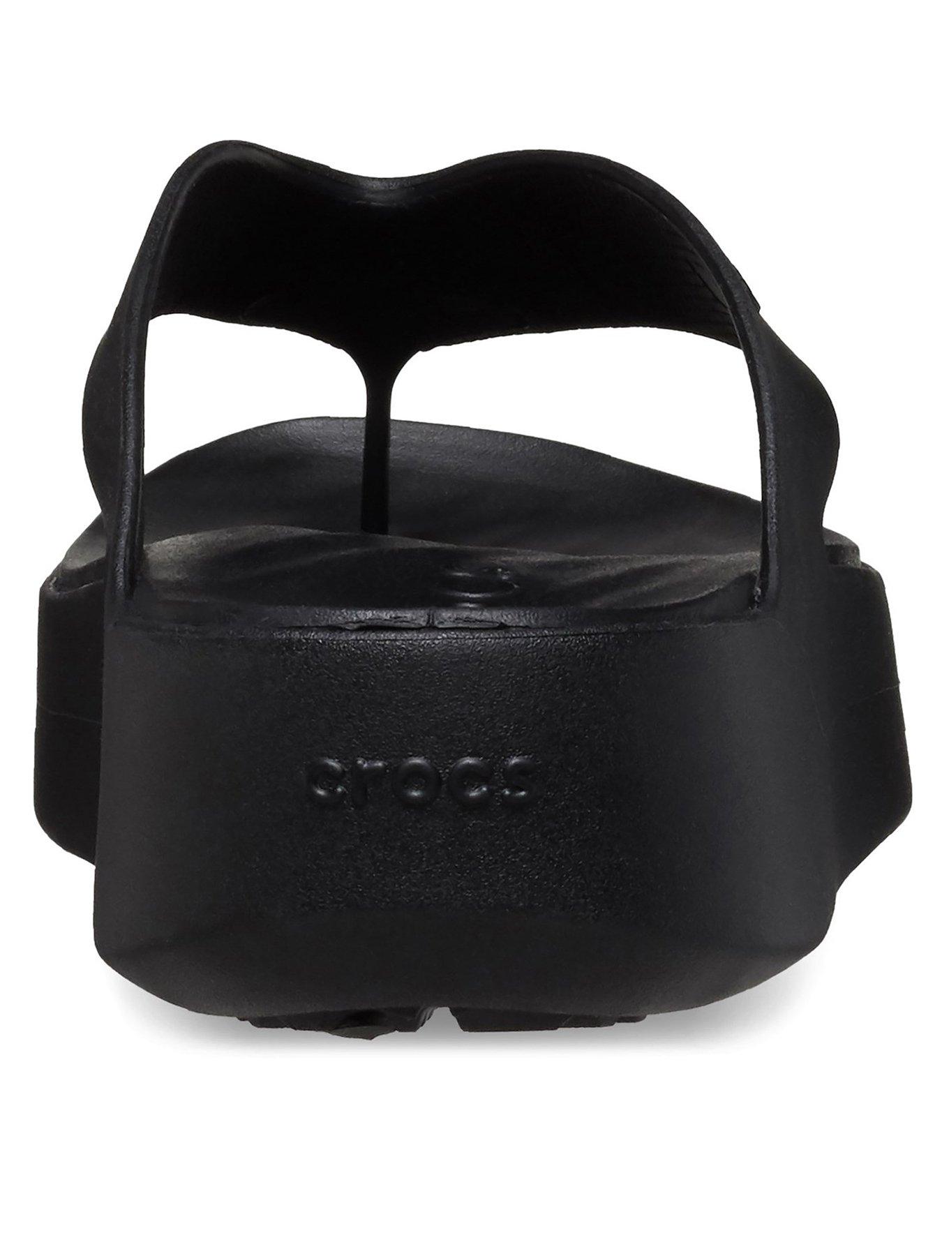 Image 3 of 5 of Crocs Getaway Platfrom Flip - Black