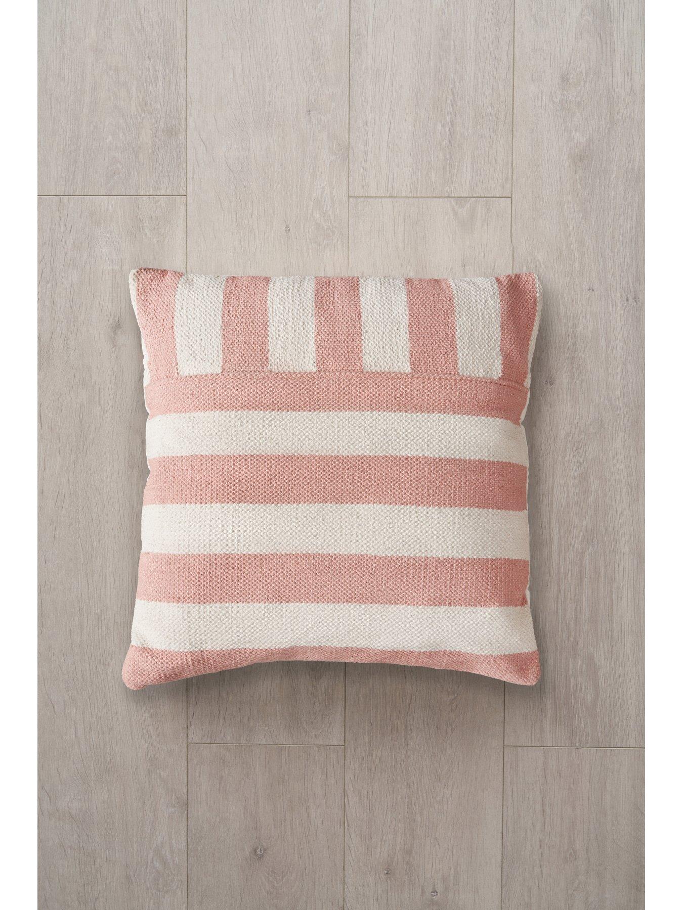 Very Home Tino Indoor/Outdoor Cushion