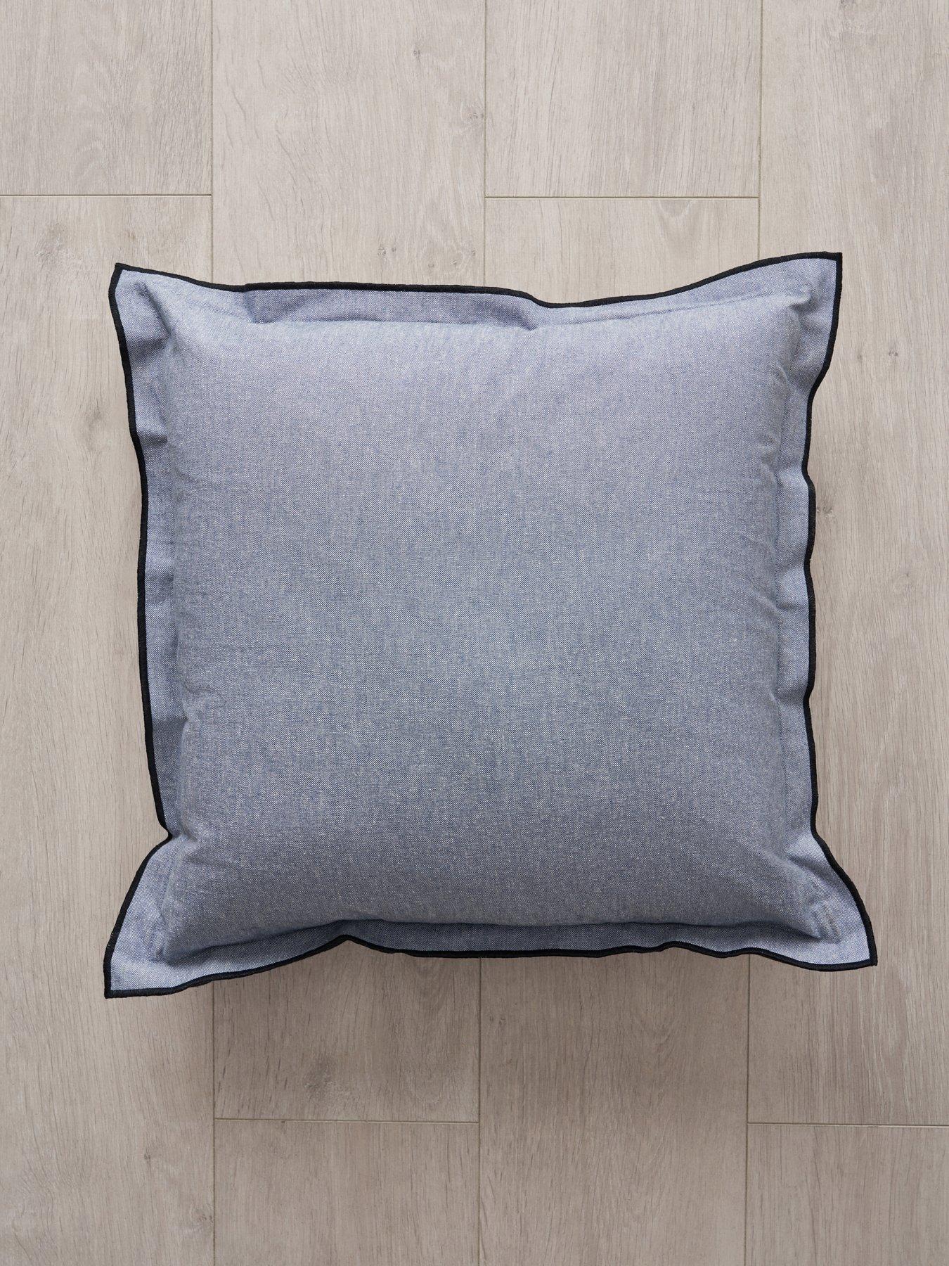 undefined Pierre Cushion
