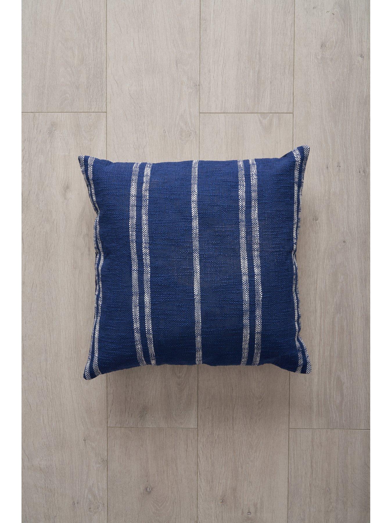 The Very Collection: Riga Cushion