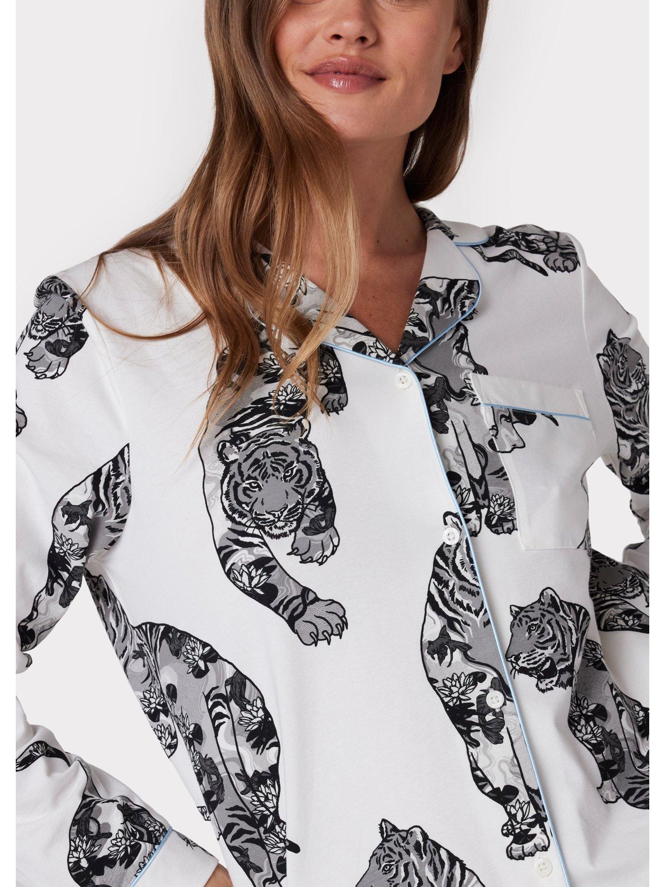 Image 5 of 6 of CHELSEA PEERS Printed Button Up Pyjama's - White