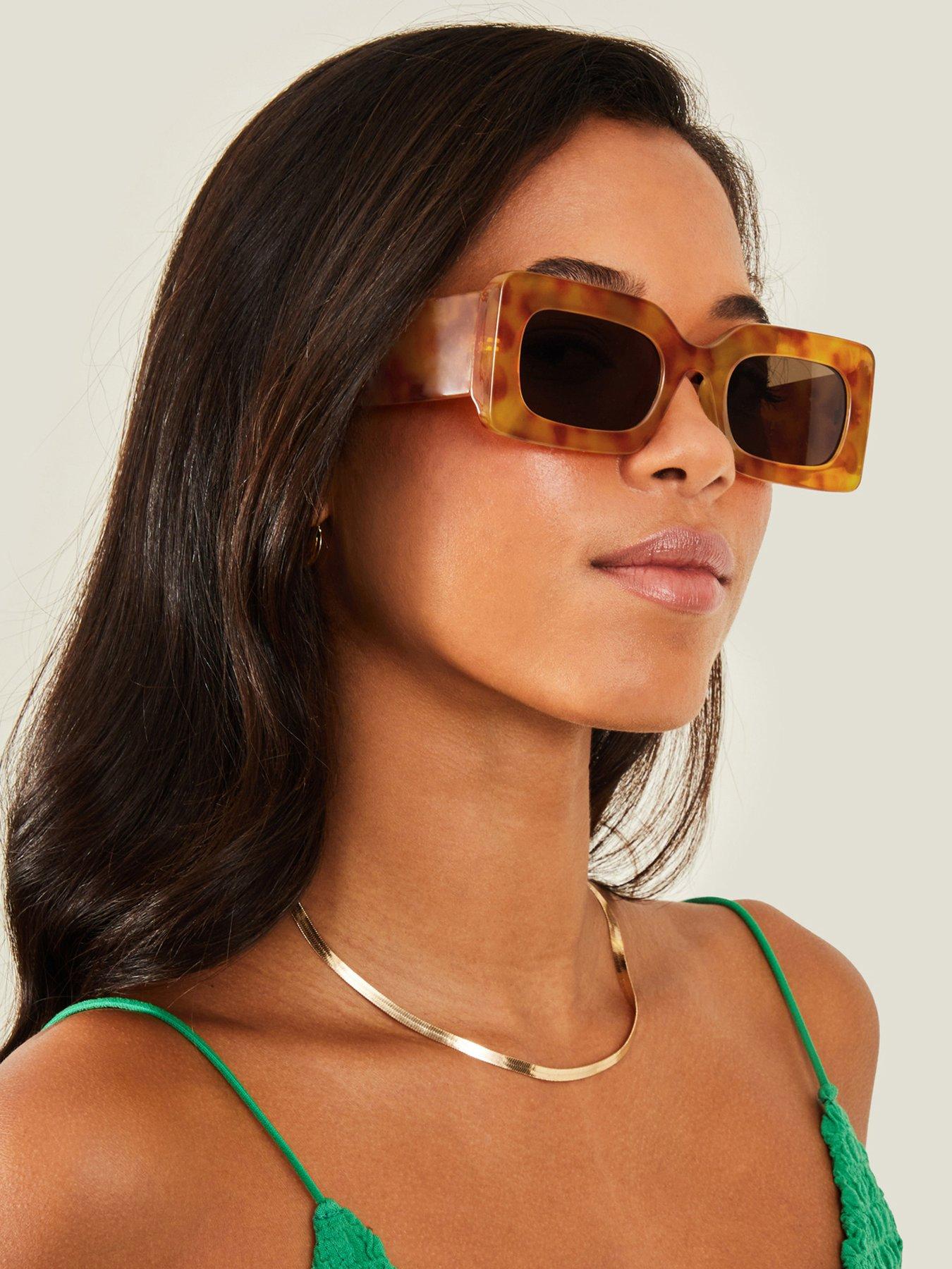 Image 2 of 3 of Accessorize Chunky Amber Rect