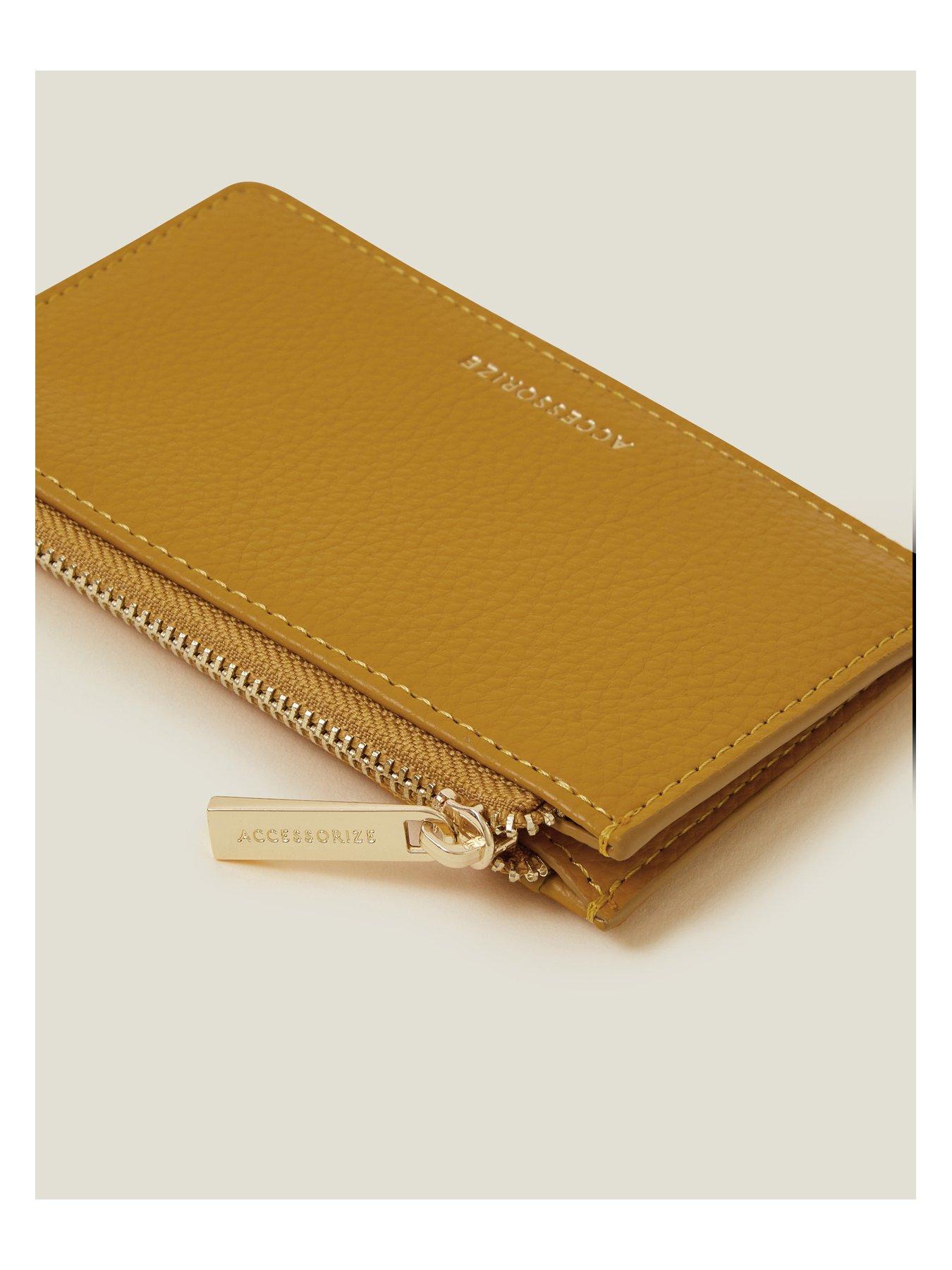 Image 3 of 3 of Accessorize Classic Cardholder