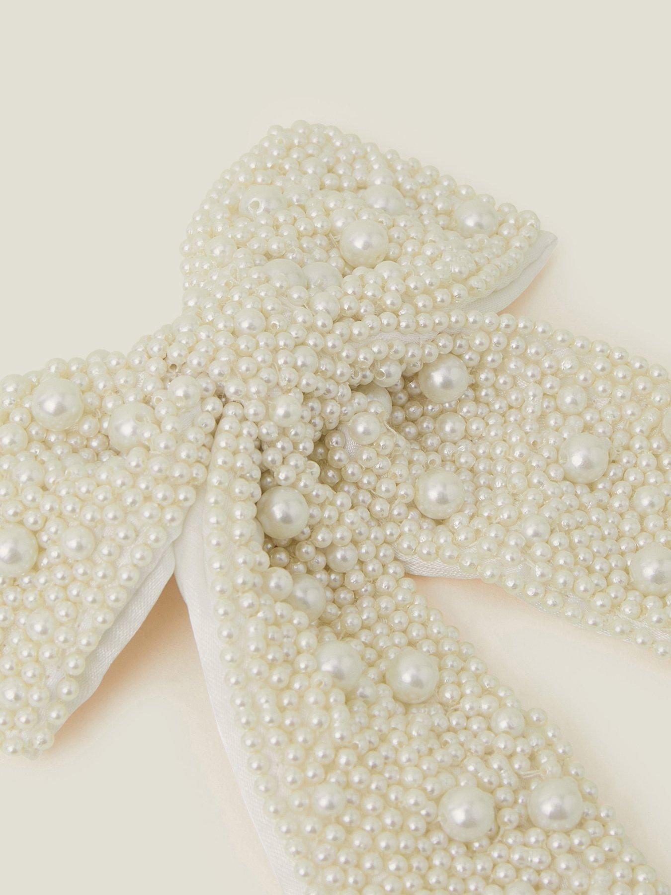 Image 4 of 4 of Accessorize Statement Pearl Hair Bow
