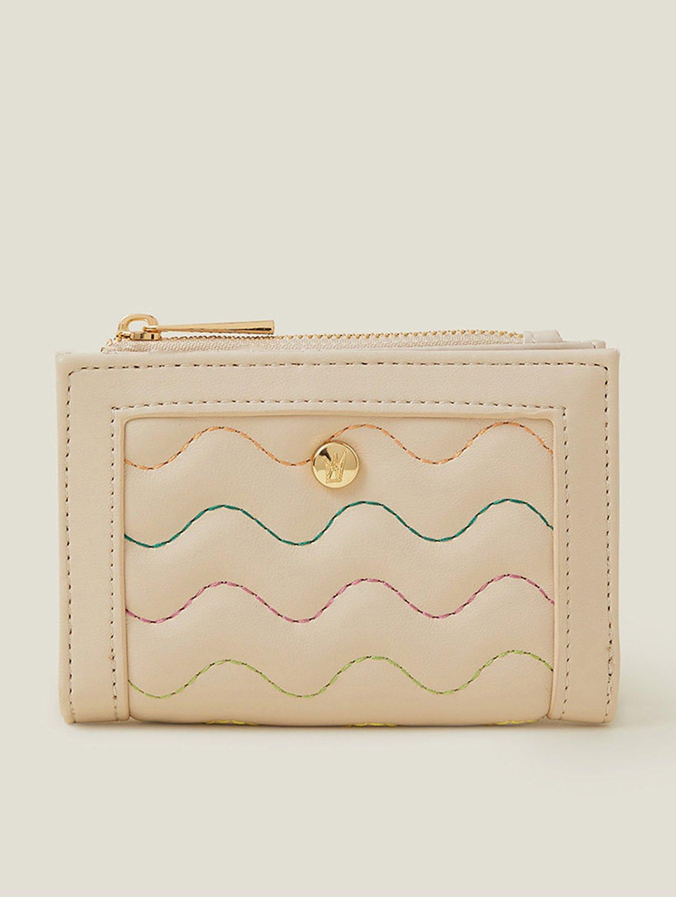 Image 1 of 3 of Accessorize Quilted Wiggle Purse