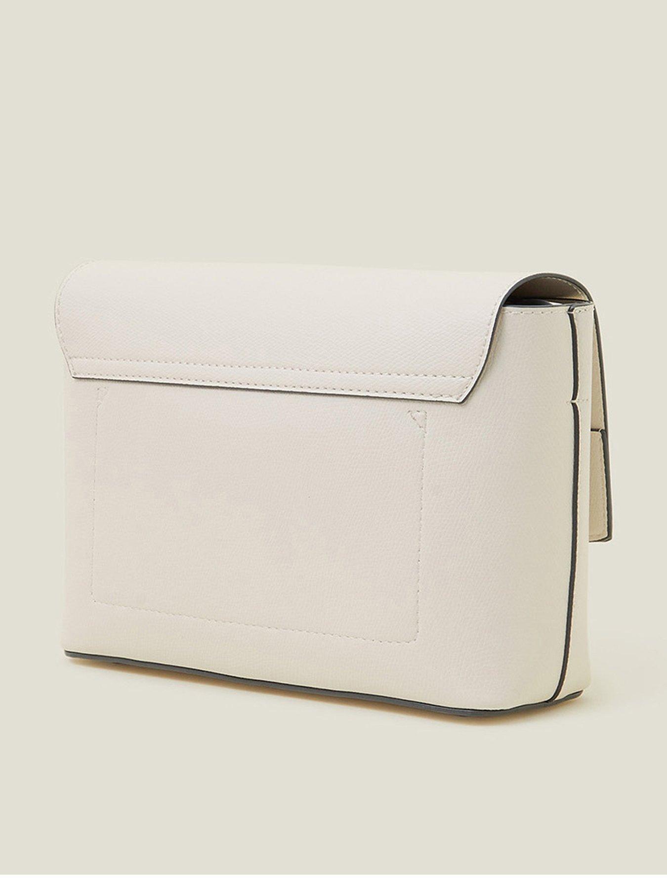 Image 2 of 3 of Accessorize Leo Crossbody