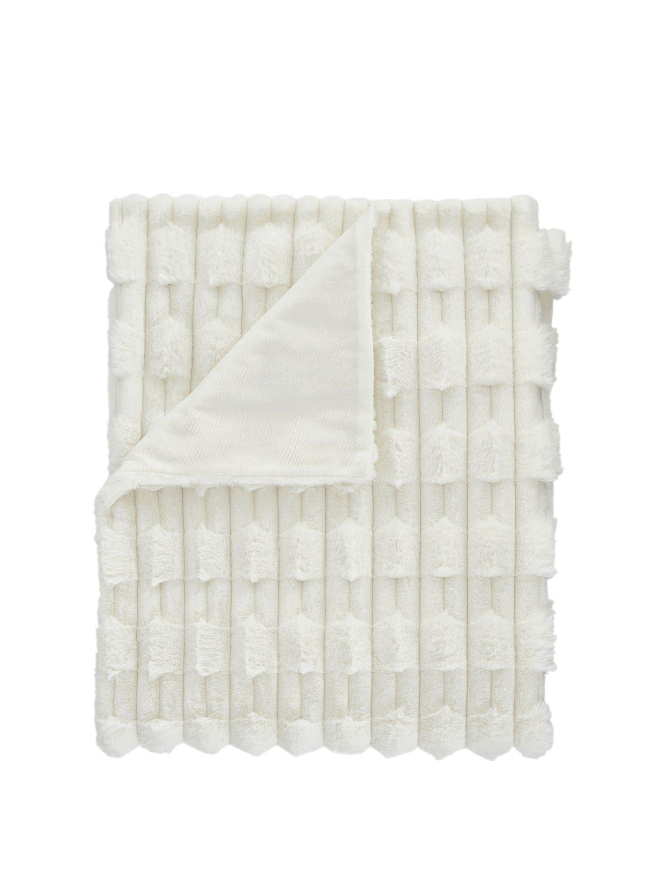 Image 2 of 2 of Bianca Carved Faux Fur Cosy Throw in White