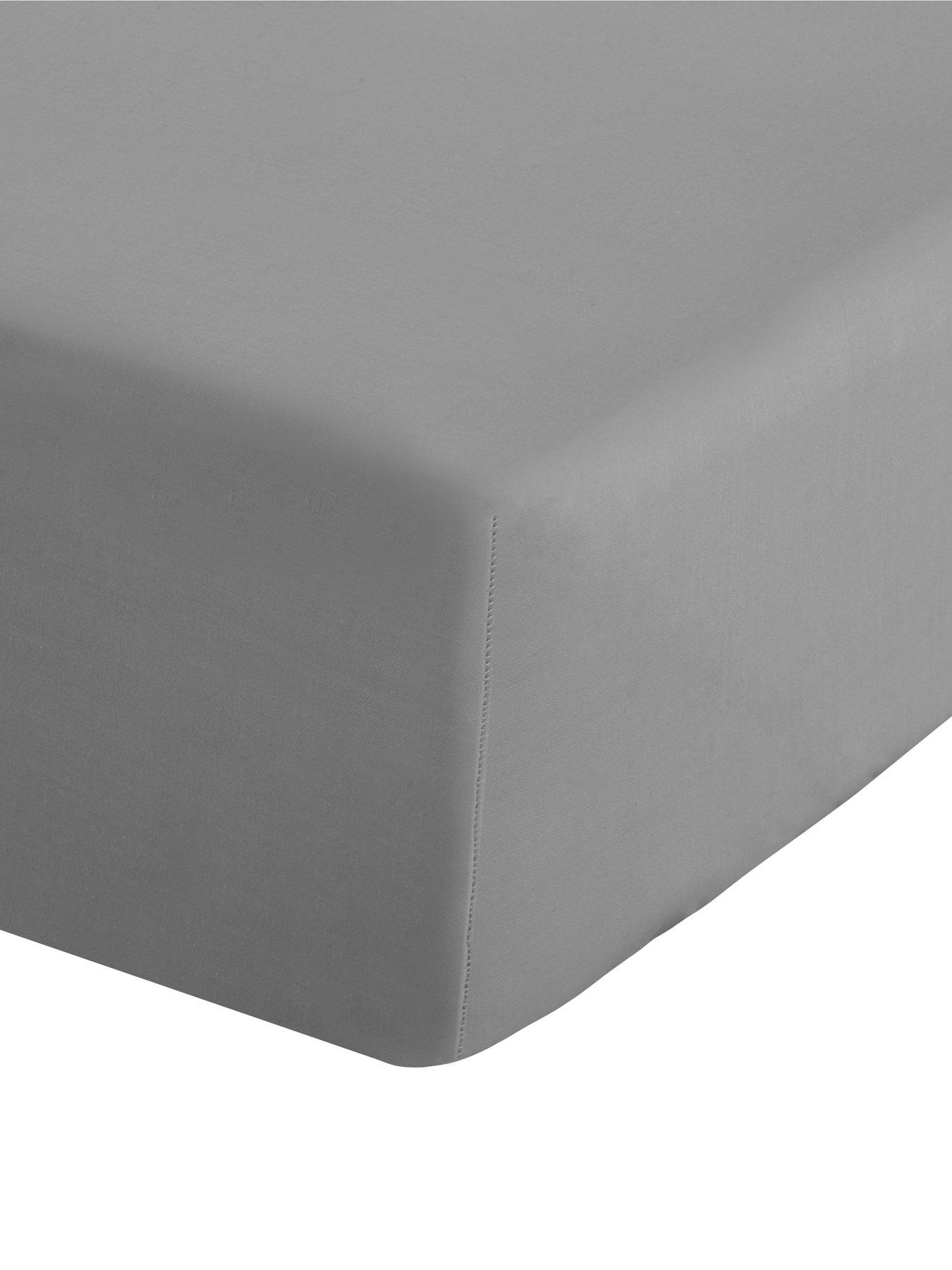 Catherine Lansfield Easy Iron Extra Deep Fitted Sheet