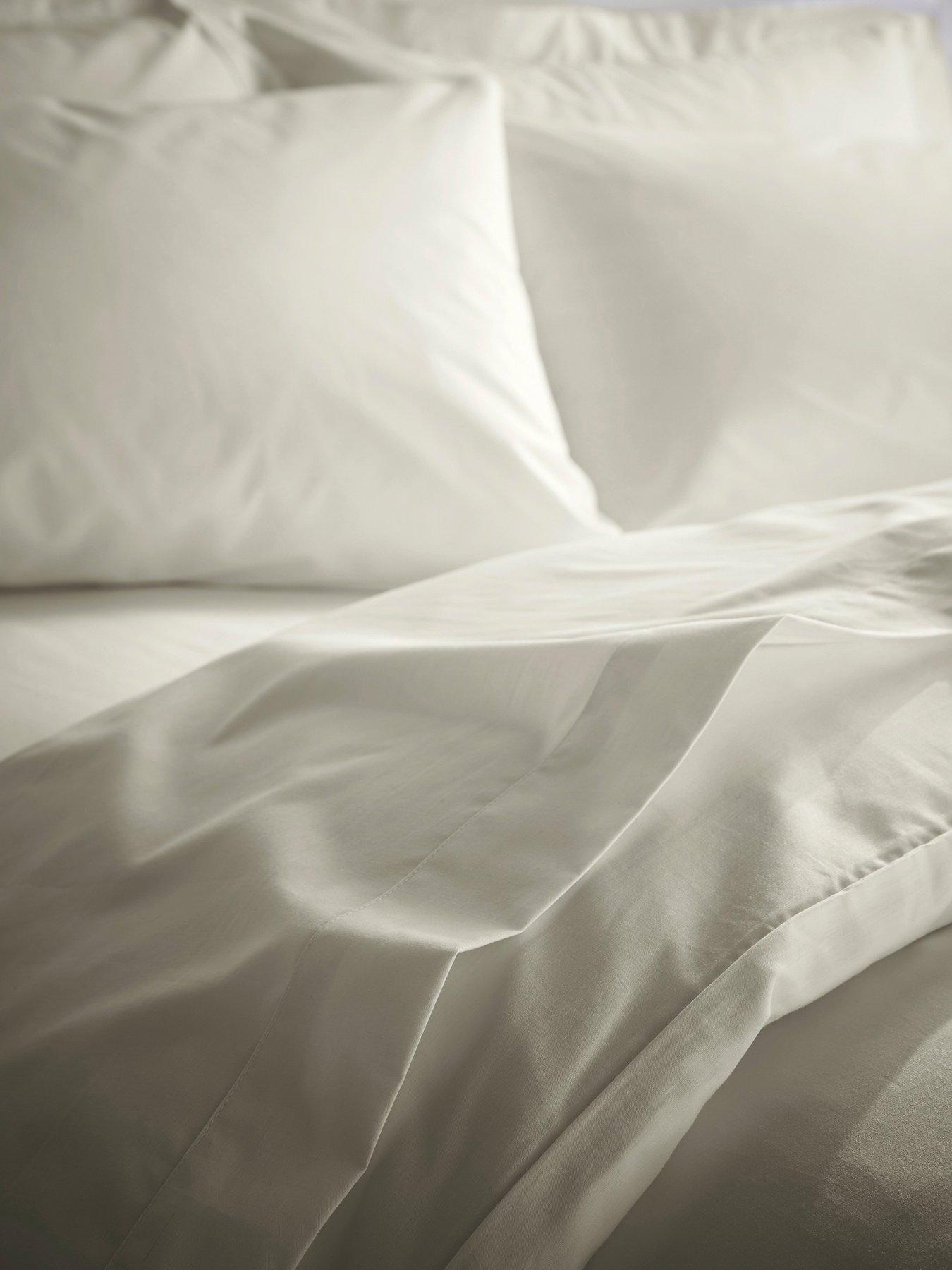 Product photograph of Bianca 200 Thread Count Oxford Pillowcase - Natural from very.co.uk