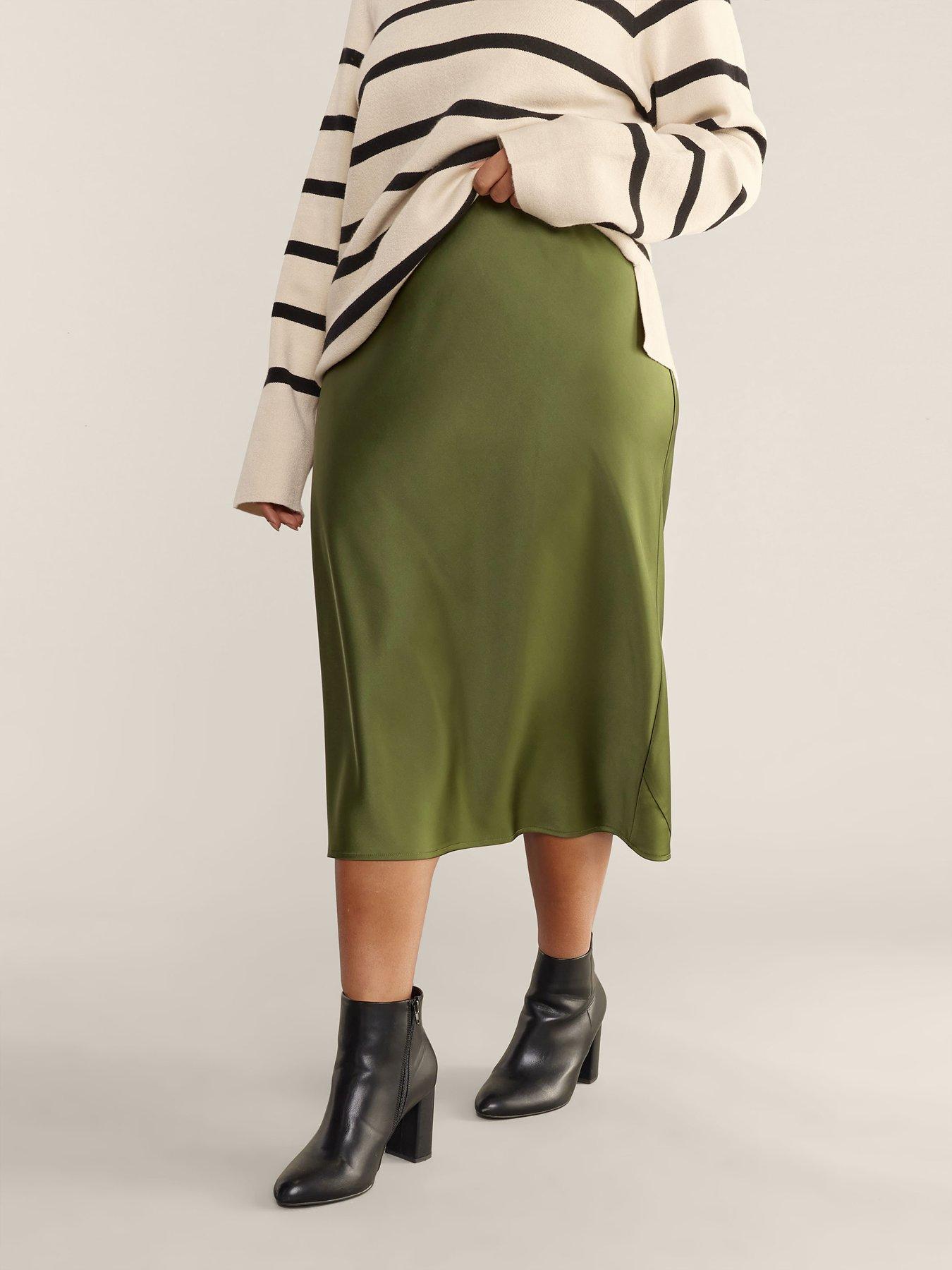 Bias cut green outlet skirt