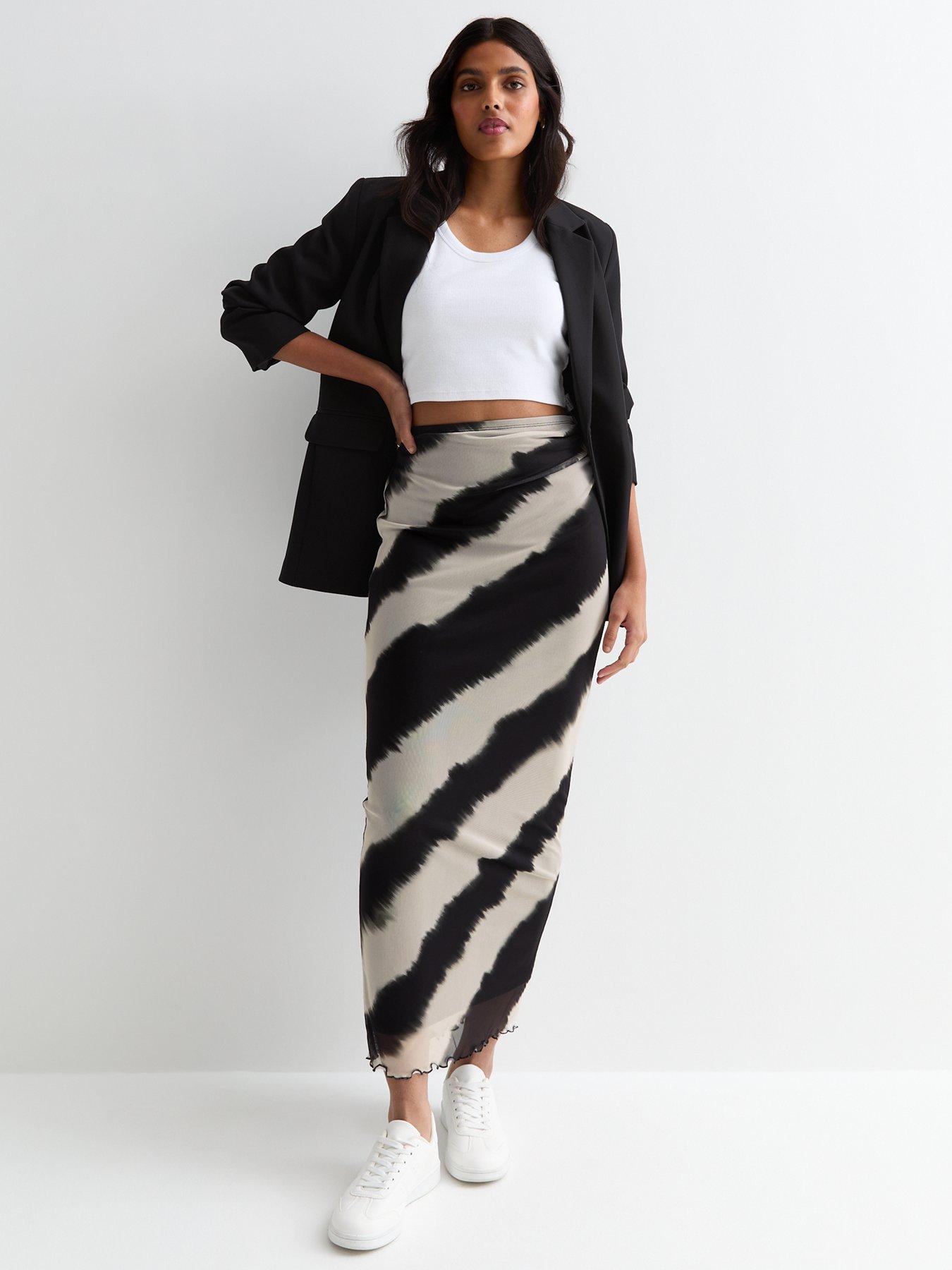 Black and white diagonal striped skirt hotsell