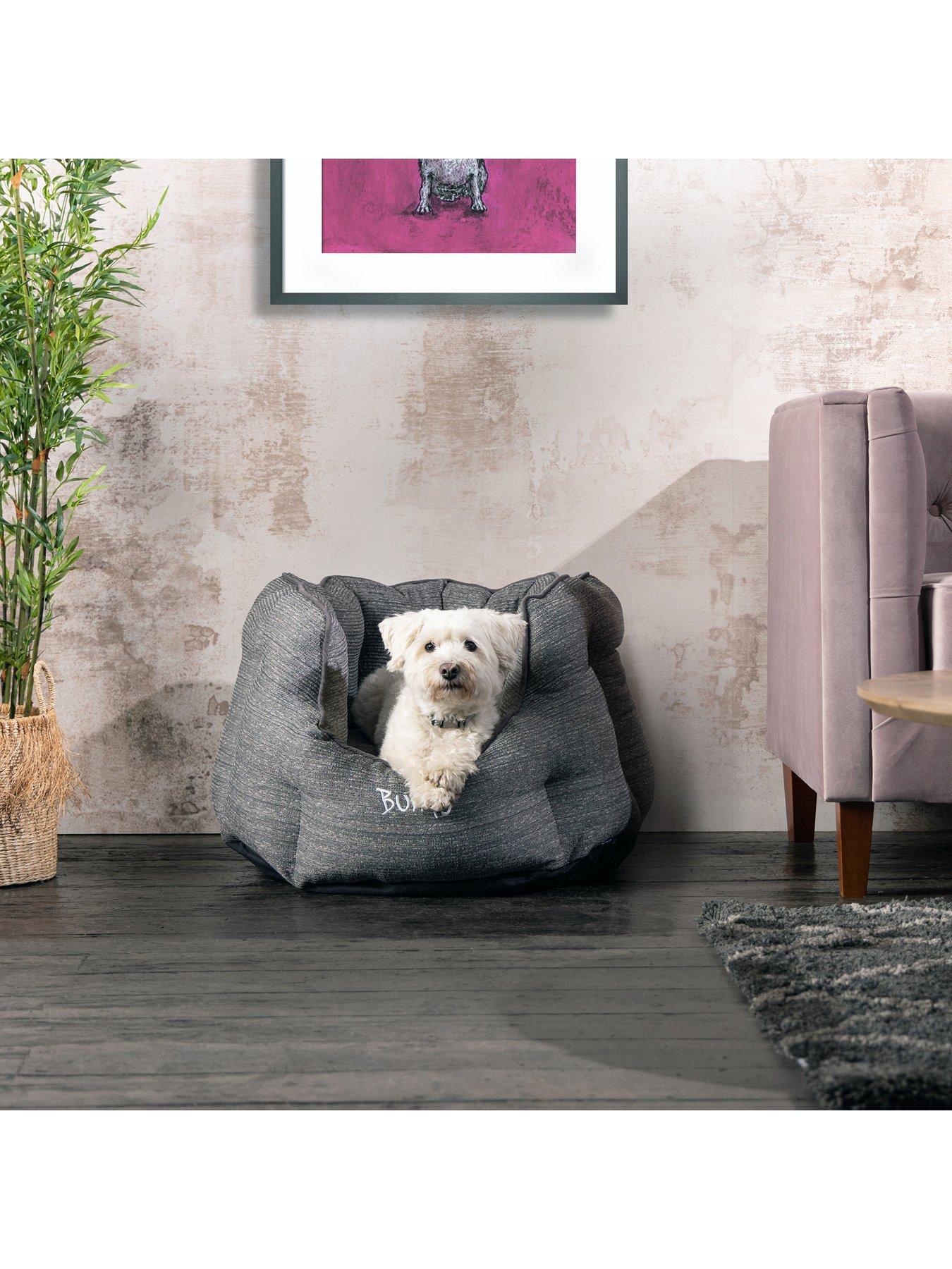 Product photograph of Bunty Regal Pet Bed - Large from very.co.uk