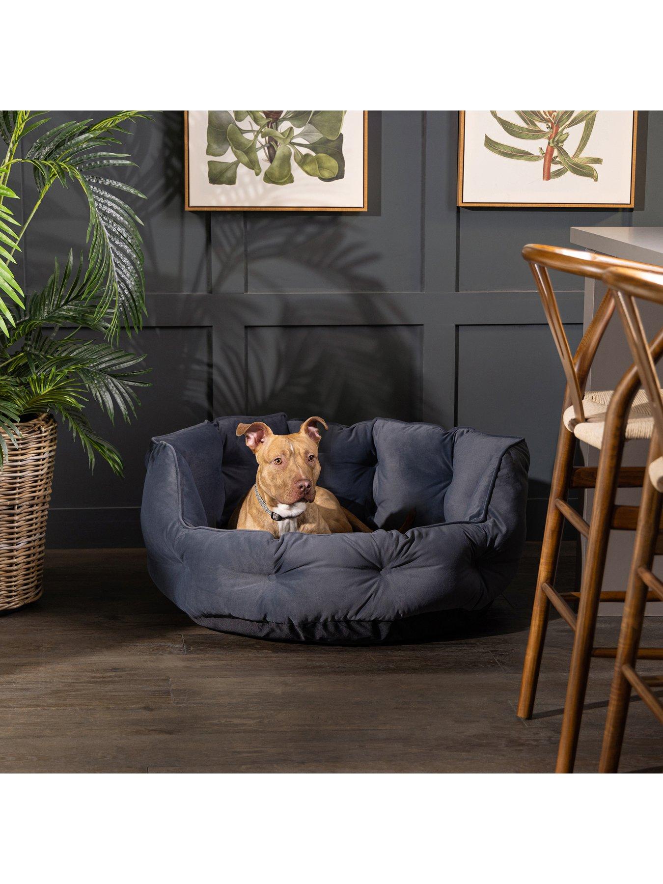 Product photograph of Bunty Monarch Pet Bed - Large from very.co.uk