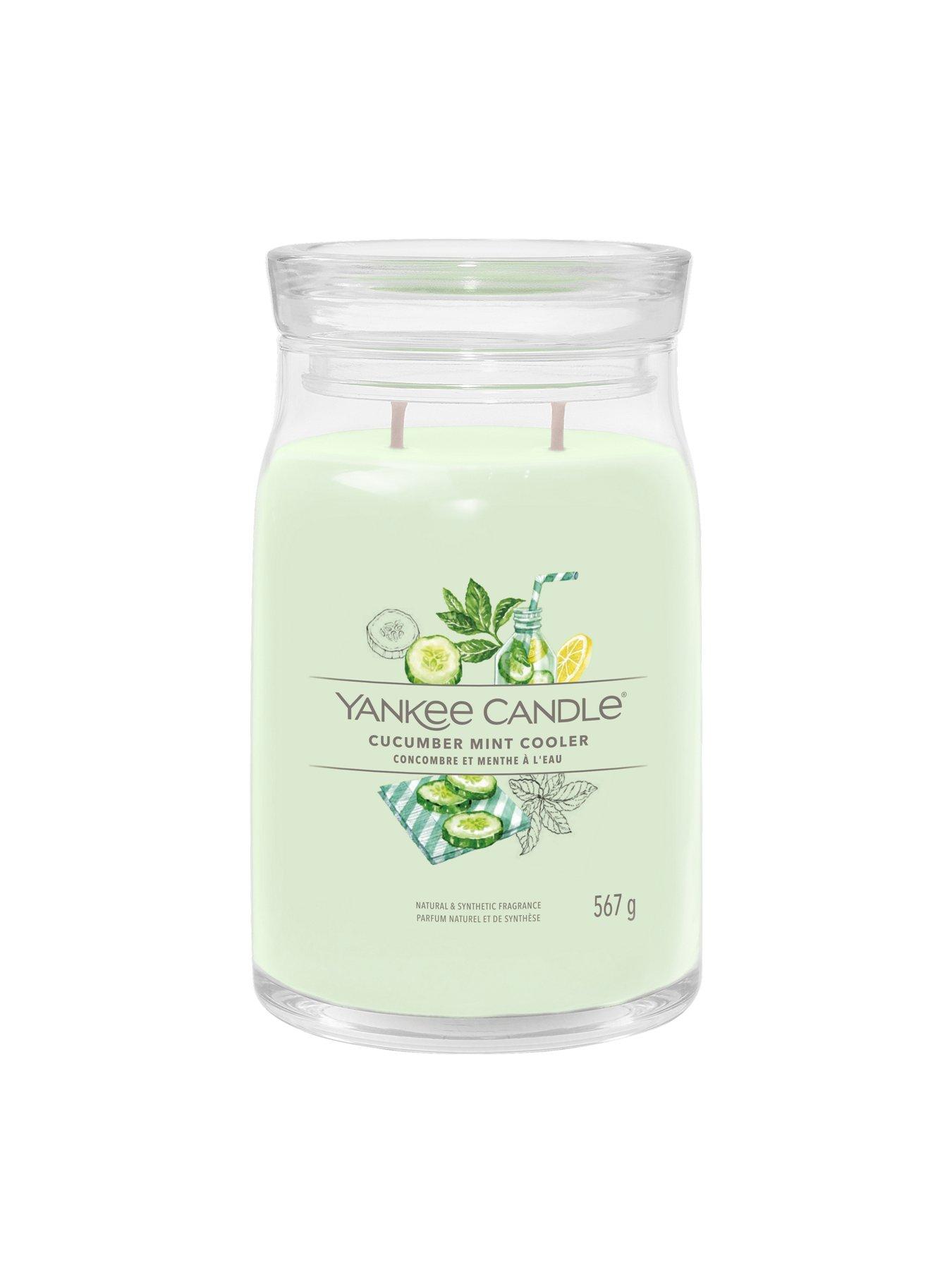 Image 2 of 6 of Yankee Candle Signature Large Jar Candle &ndash; Cucumber Mint Cooler