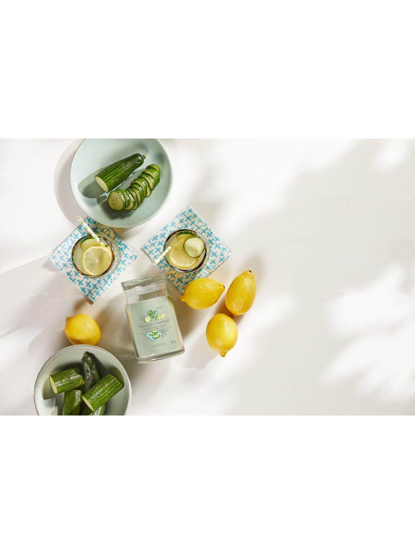 Image 3 of 6 of Yankee Candle Signature Large Jar Candle &ndash; Cucumber Mint Cooler