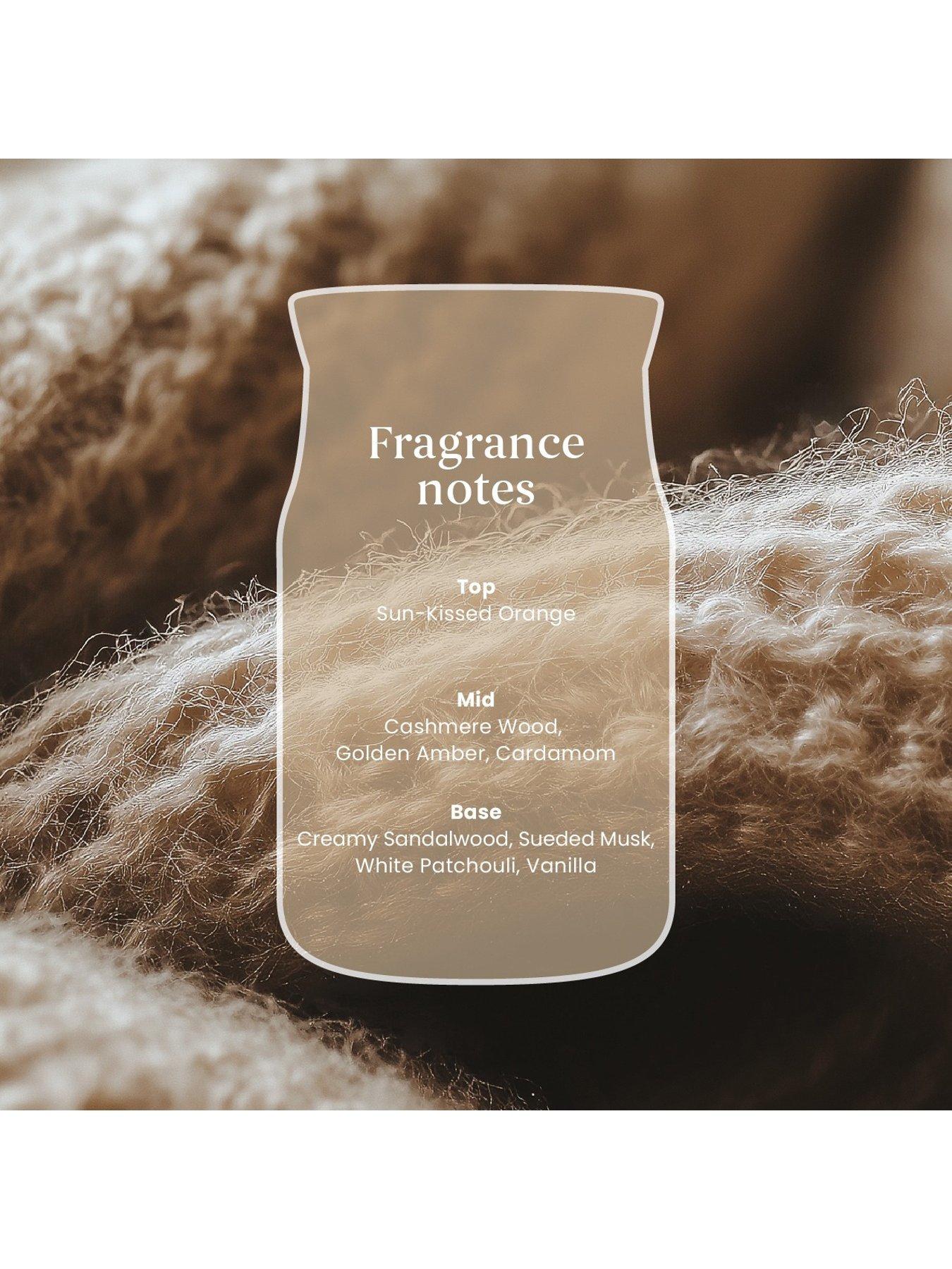 Image 2 of 5 of Yankee Candle Signature Large Jar Candle &ndash; Warm Cashmere