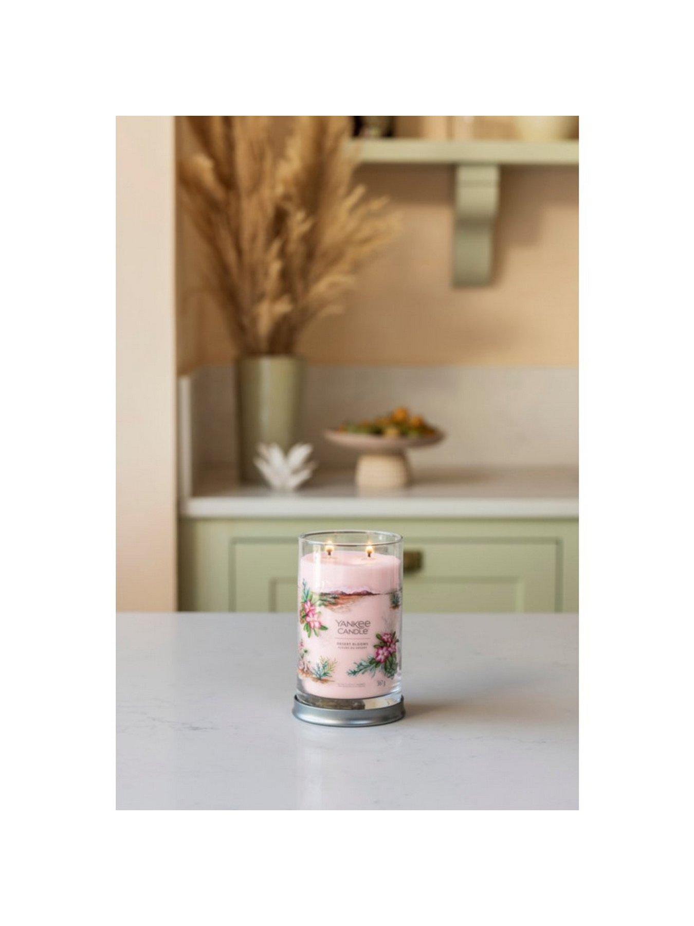Image 2 of 2 of Yankee Candle Signature Large Tumbler Candle &ndash; Desert Blooms