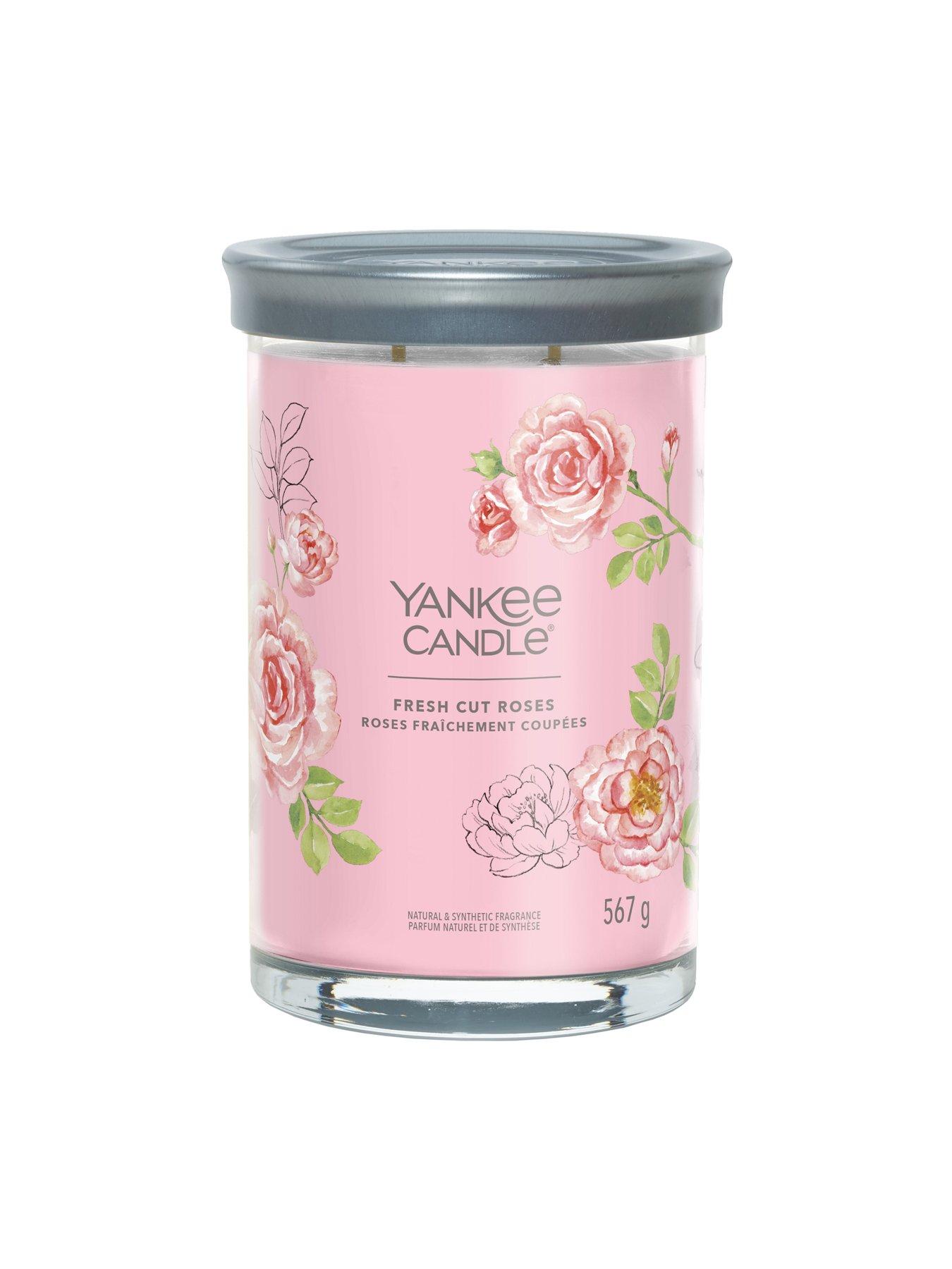Image 2 of 7 of Yankee Candle Signature Large Tumbler Candle &ndash; Fresh Cut Roses
