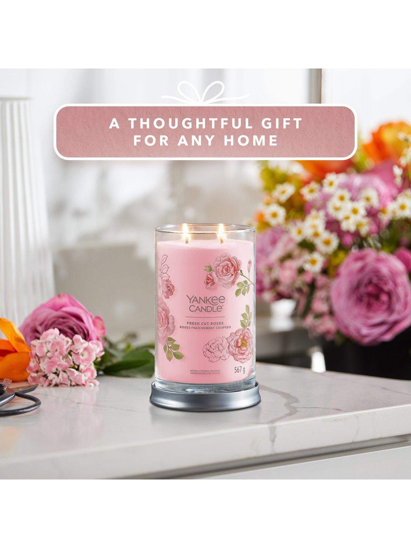 Image 7 of 7 of Yankee Candle Signature Large Tumbler Candle &ndash; Fresh Cut Roses